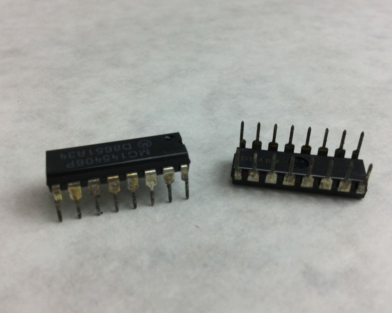 Motorola MC145406P Triple Transmitter/Receiver RS-232 16-Pin PDIP  Lot of 2