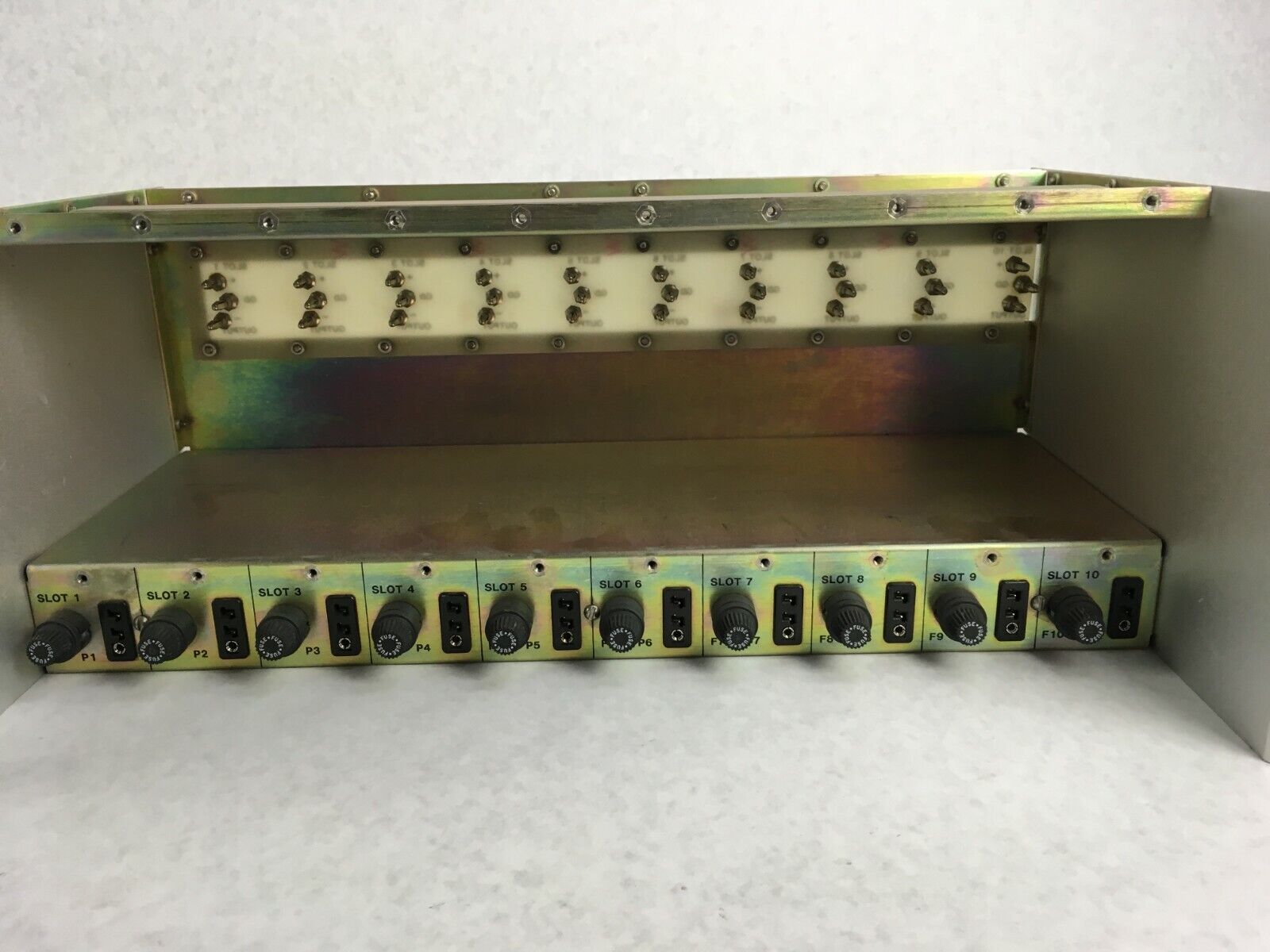 DEVAR INC Control Pneumatic To Electric Transmitter 10 Slot Case Rack