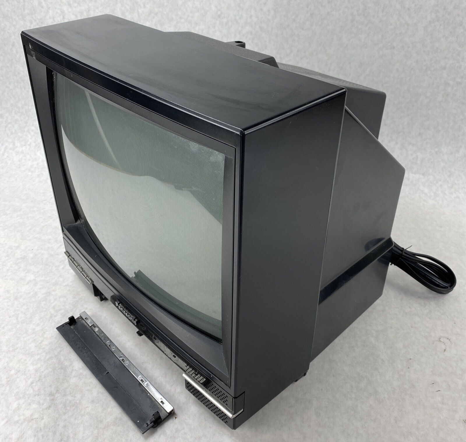 Panasonic CTL-1351R Color TV 13" CRT Retro Gaming Television NO REMOTE