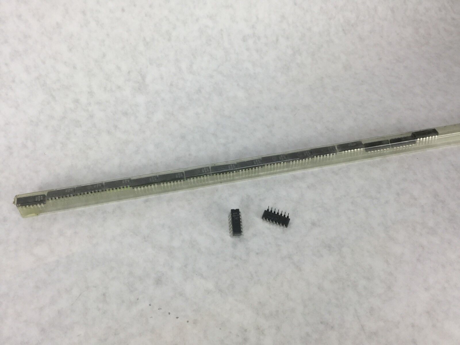 SW 962-M  Transistor  14 Pin Dip   Lot of 18  NEW