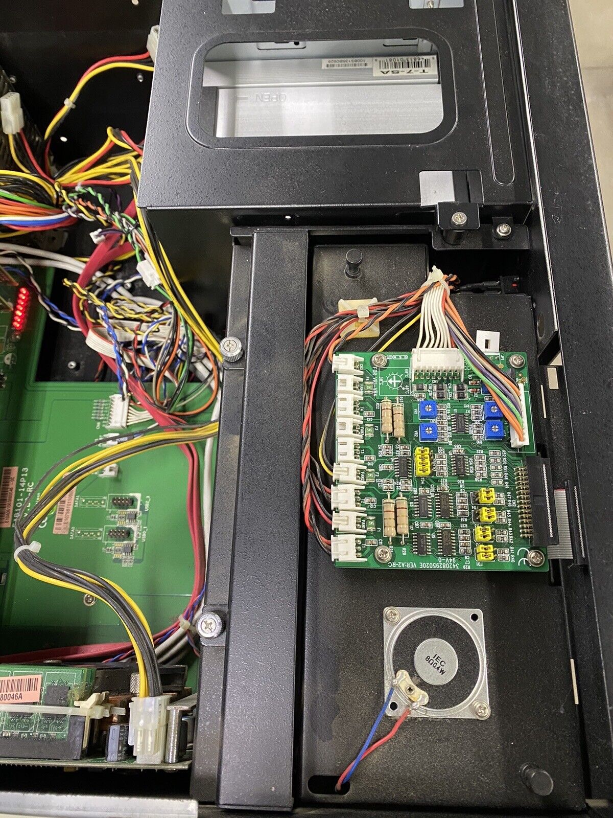 Harris 302050-32 H Class Controller Axiomtek AX6156ETB2F-L-R Industrial Chassis