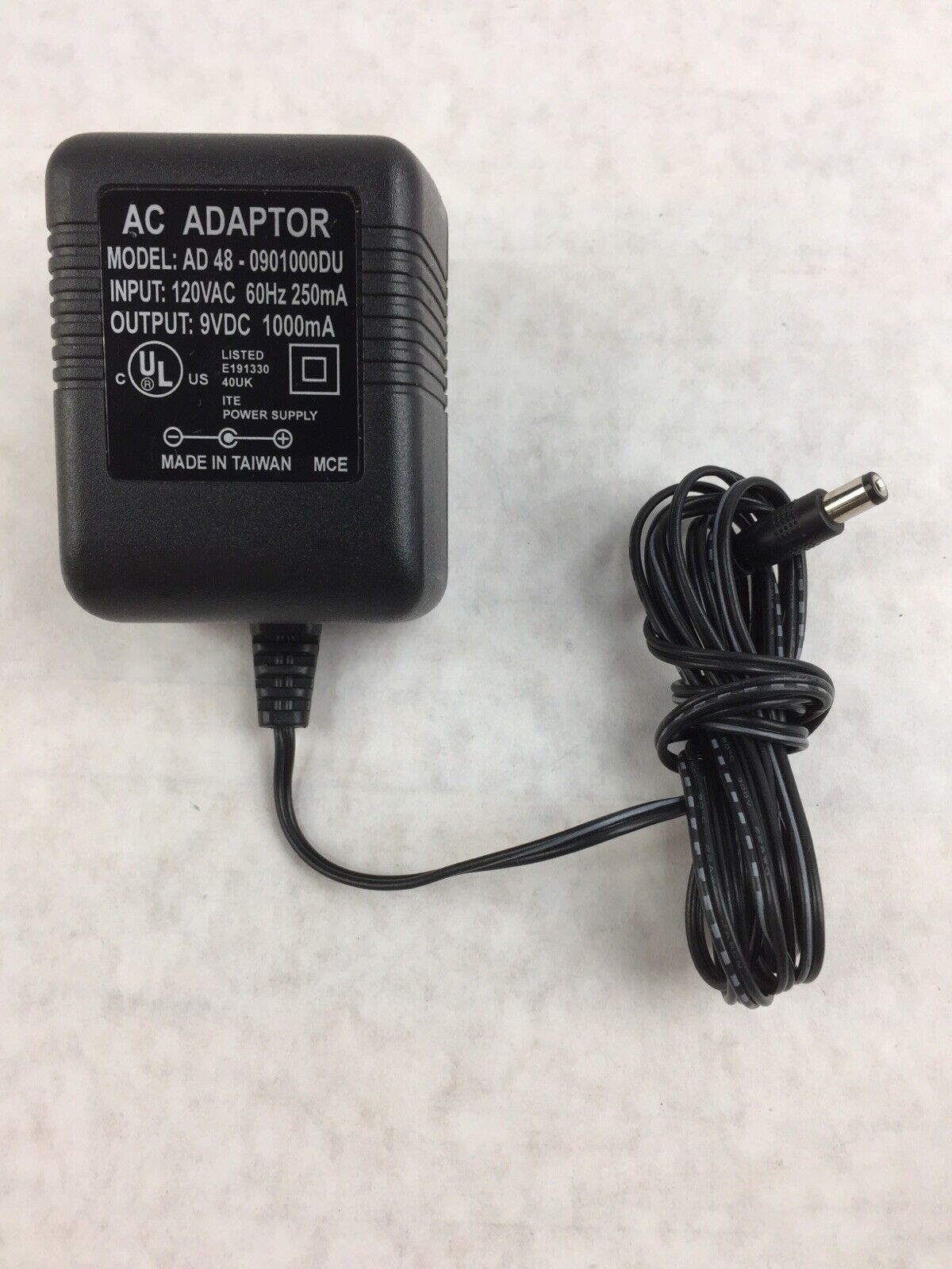 AC Adapter Model AD48-1351000 DU Output 13.5 VDC 1A ITE
