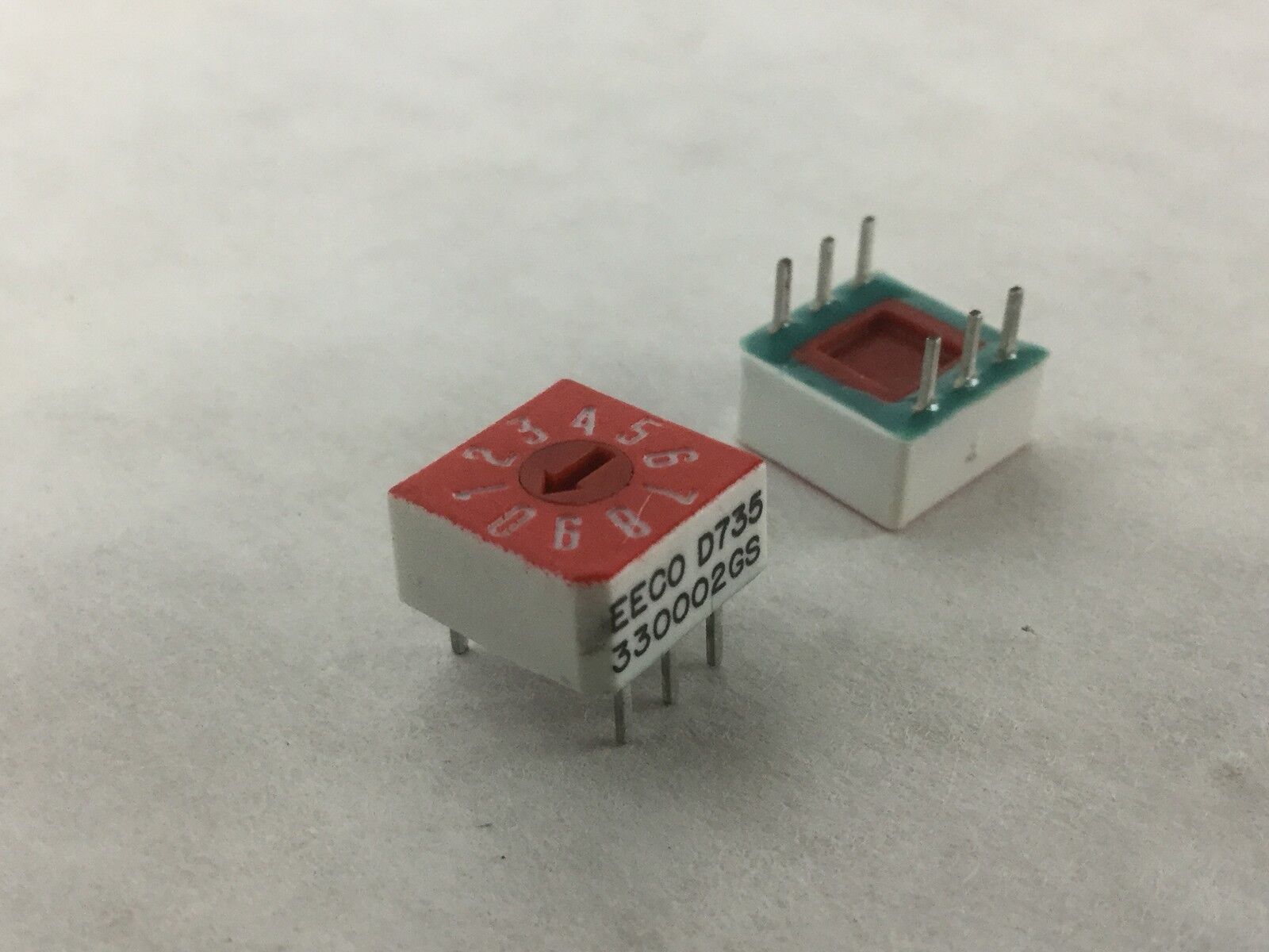EECO D735, 330002GS, Lot of 8, Switch DIP, New,