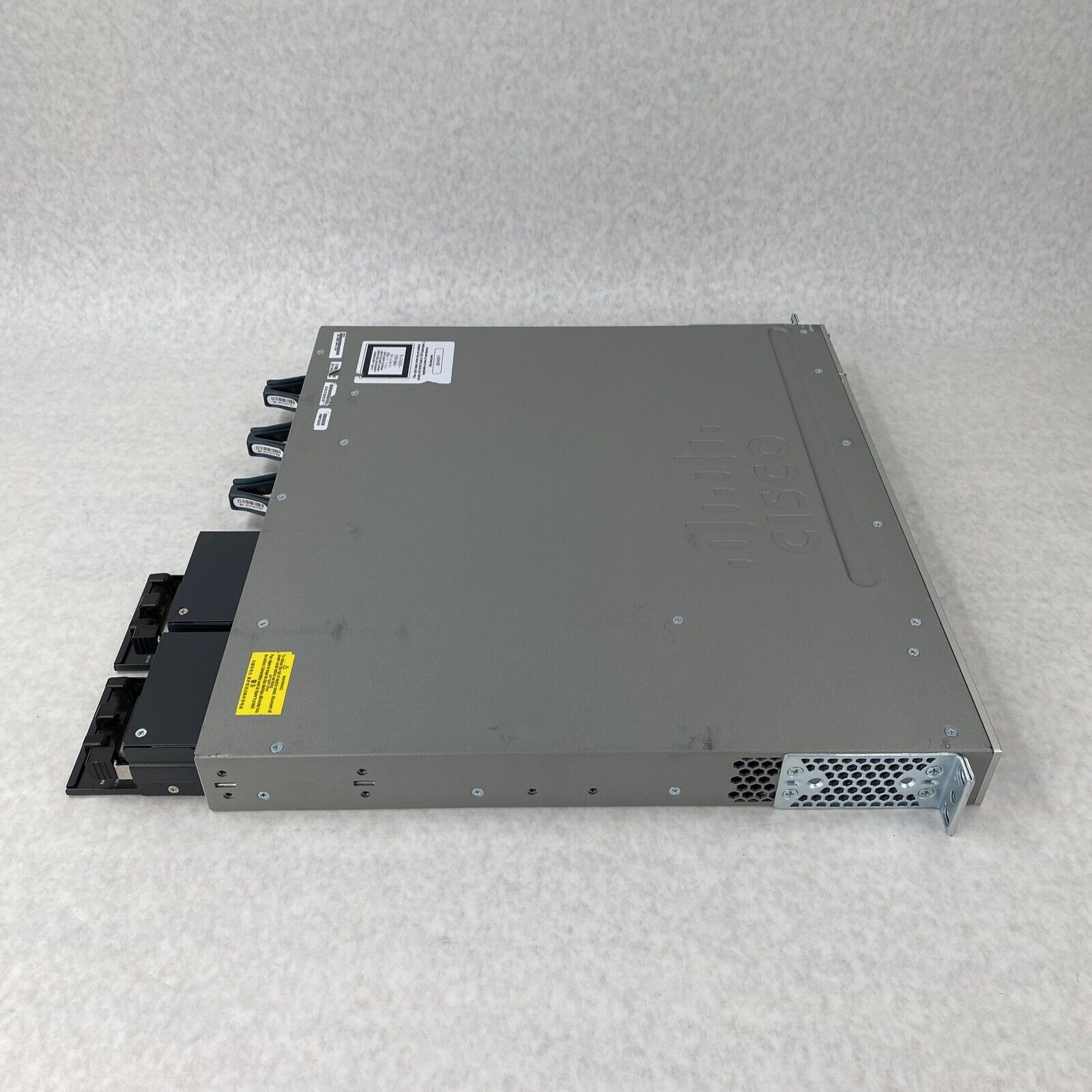 Cisco WS-C3850-48PW-S V04 Catalyst 3850 48 PoE+ LAN Network Switch Two PSU