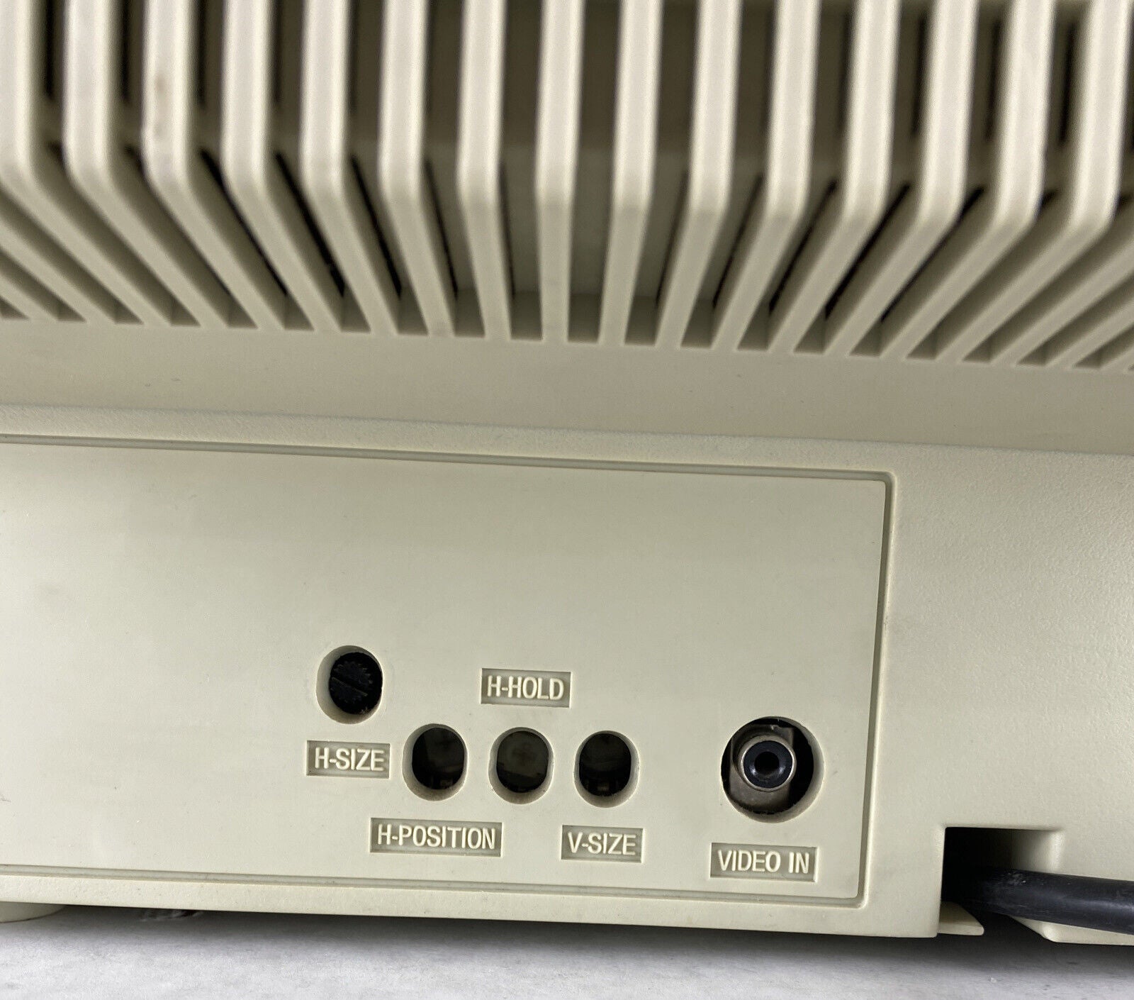 Goldstar MBM-2105G Vintage Monitor for Apple II Atari C64