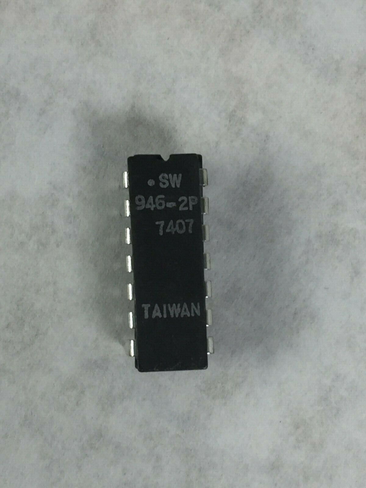SW 946-2P Stewart Warner  14 Pin  Lot of 24