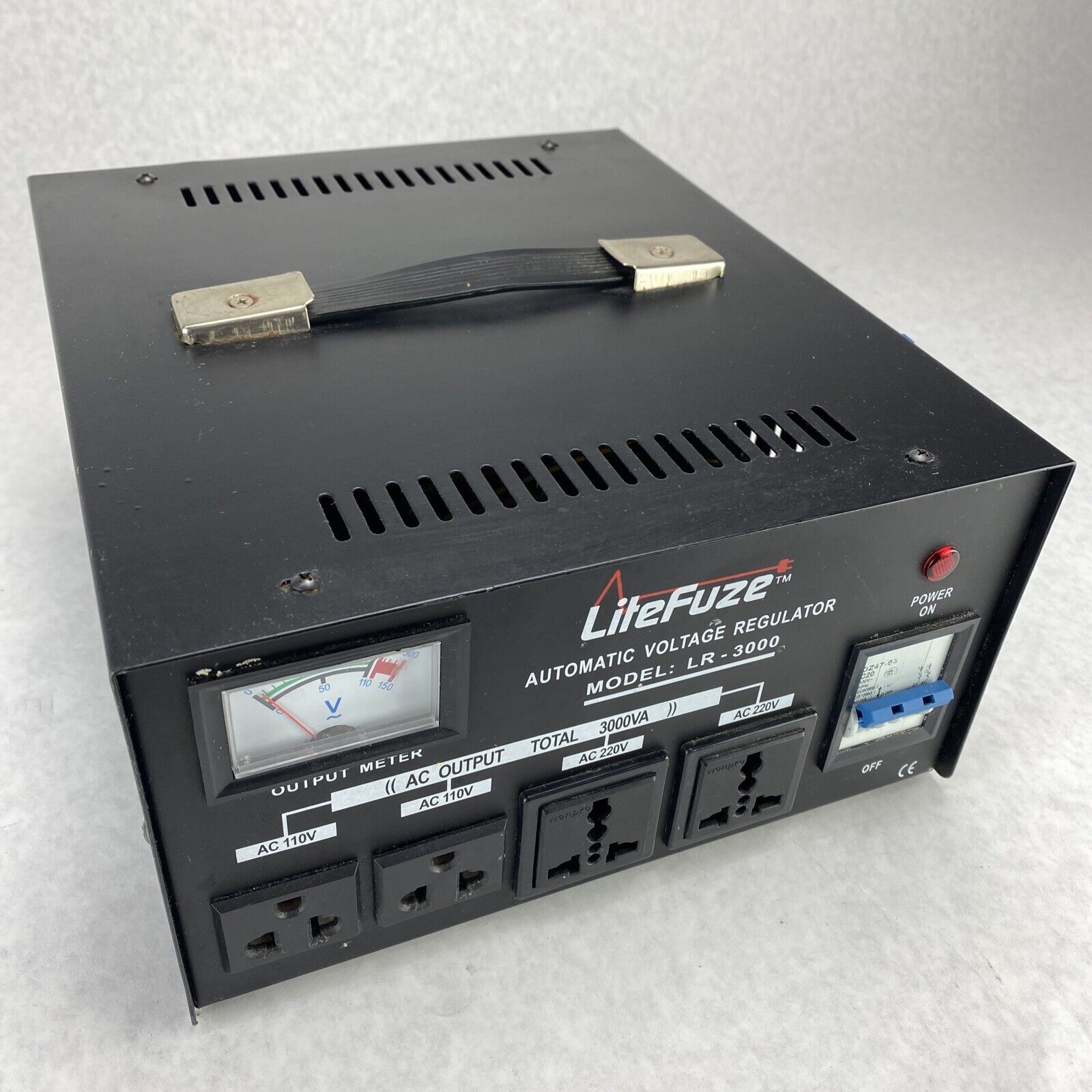 LiteFuze LR-3000UP 3000 Watt Voltage Converter Transformer