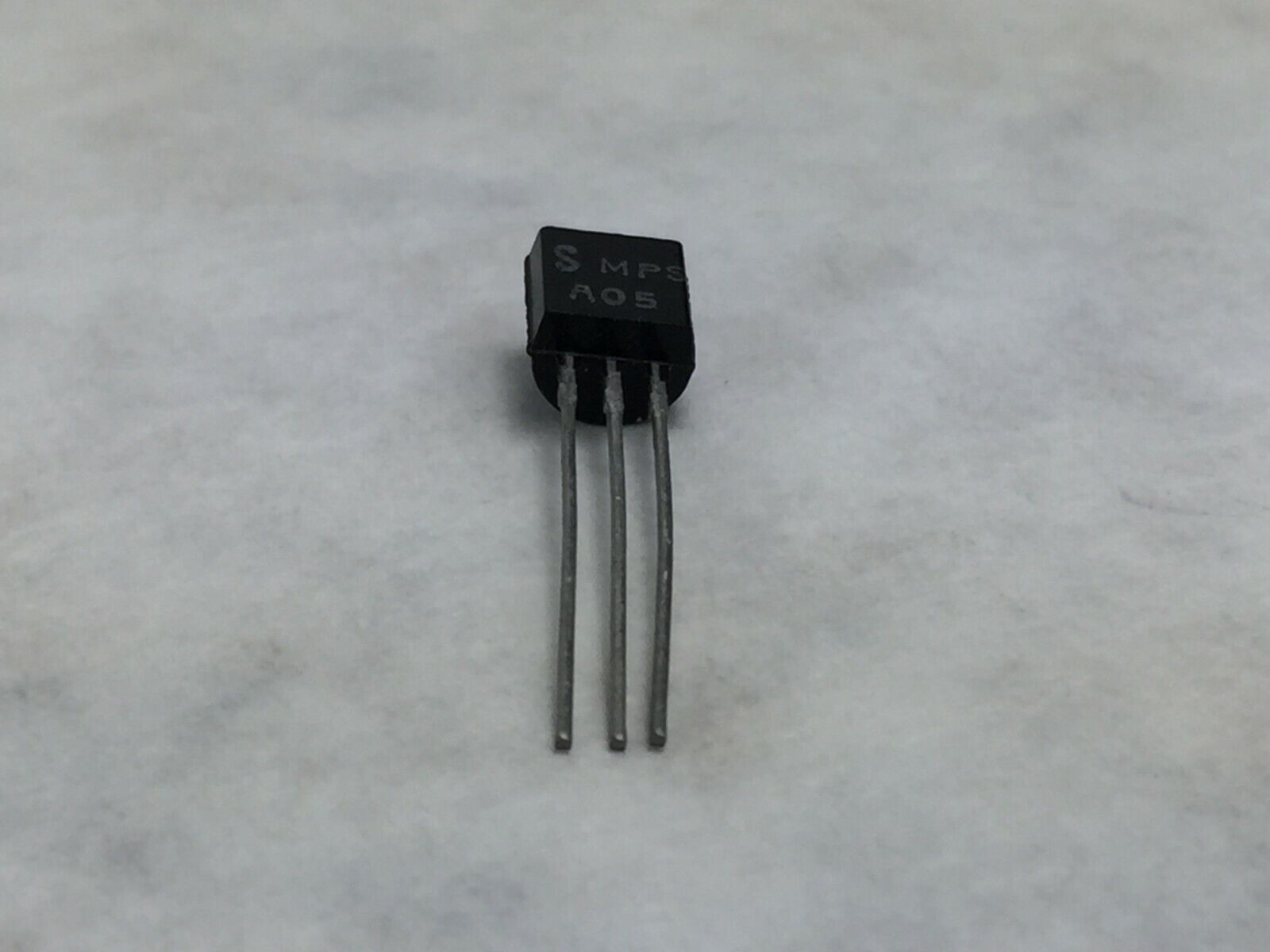 MPSA05 Transistors  Lot of 29   NOS