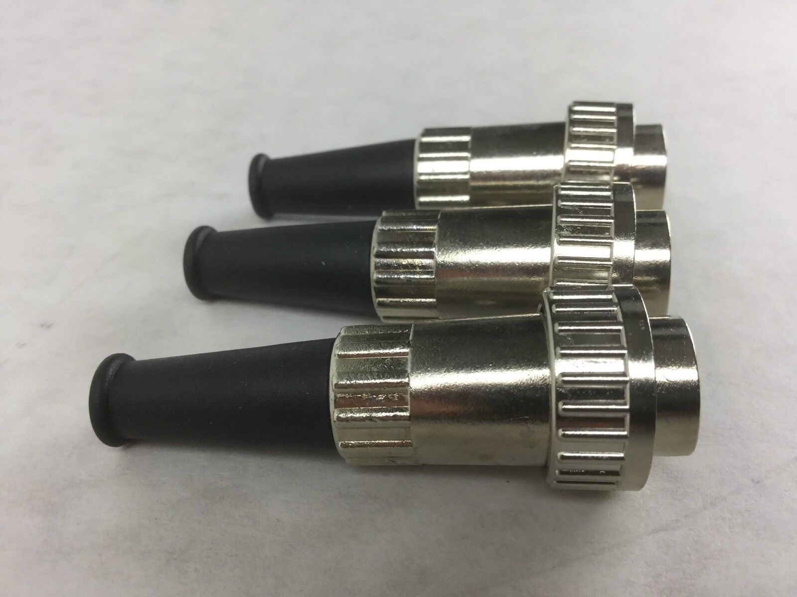 PREH 71430-070-0000, DIN MALE LOCKING COR, Lot of 3