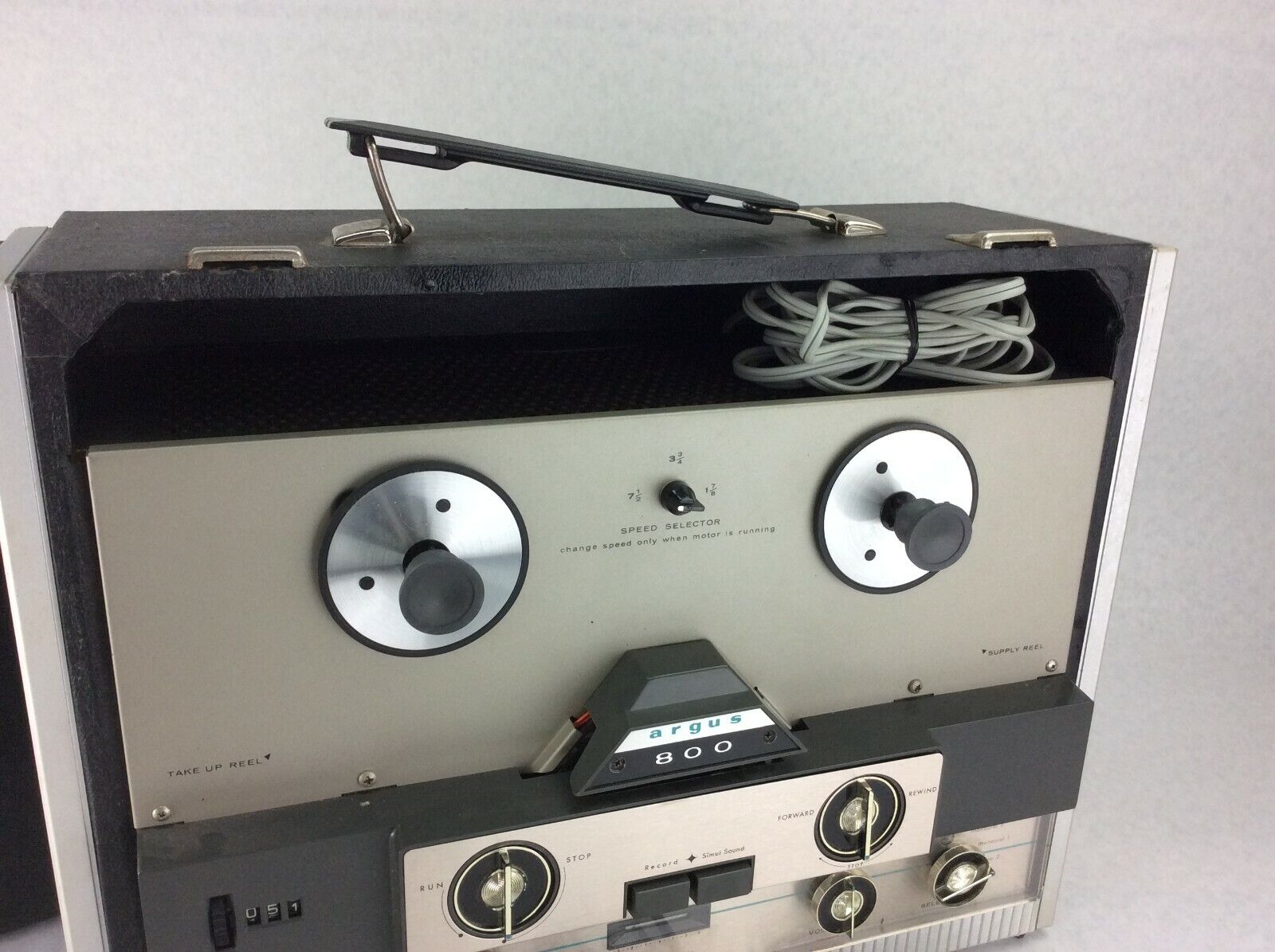 Argus Model 800 Reel to Reel Tape w/ Speakers - No Output