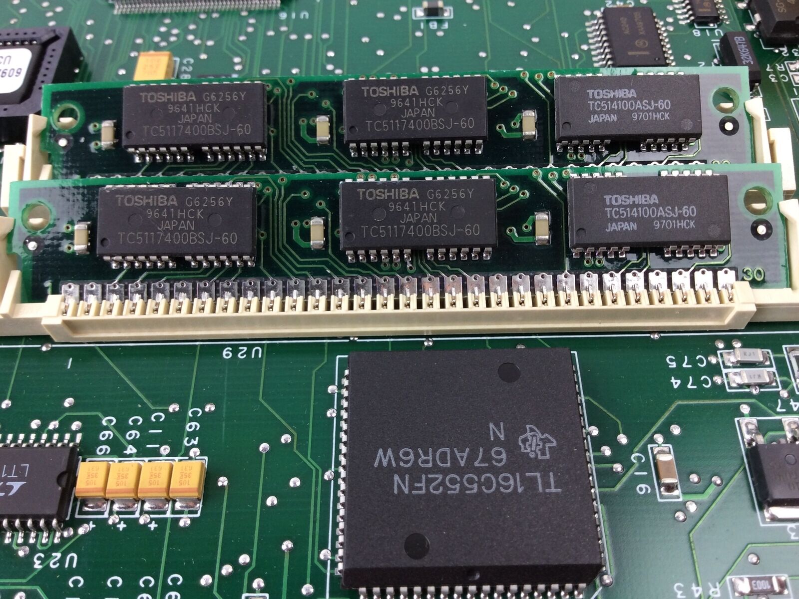 Circuit Board - Chips B0915X-01XX 9645 F82C836 - 609260 - REV AA - Untested