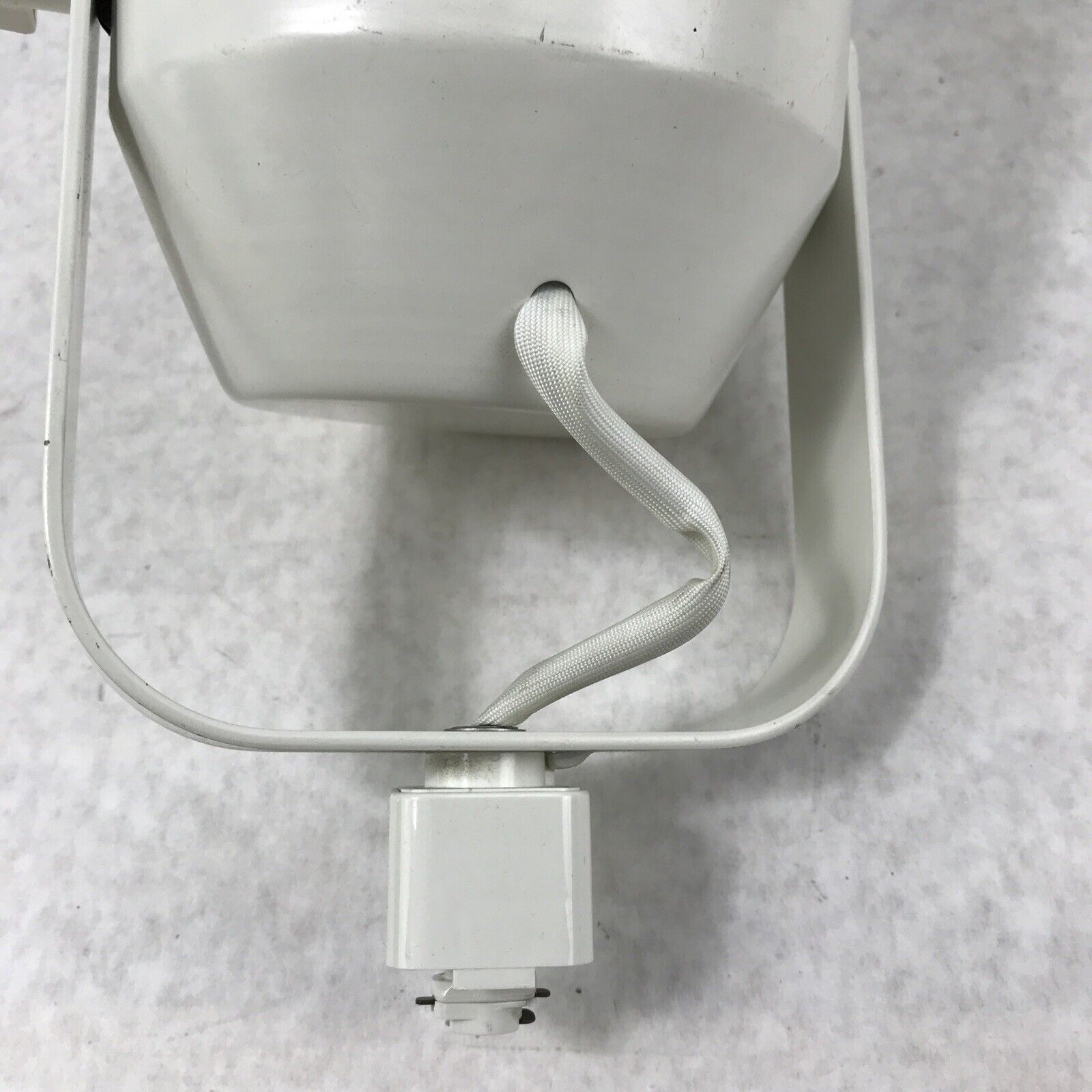 Cooper Lighting L-3750-X Halo 2 L702 Trac Lamp Holder Light Fixture White
