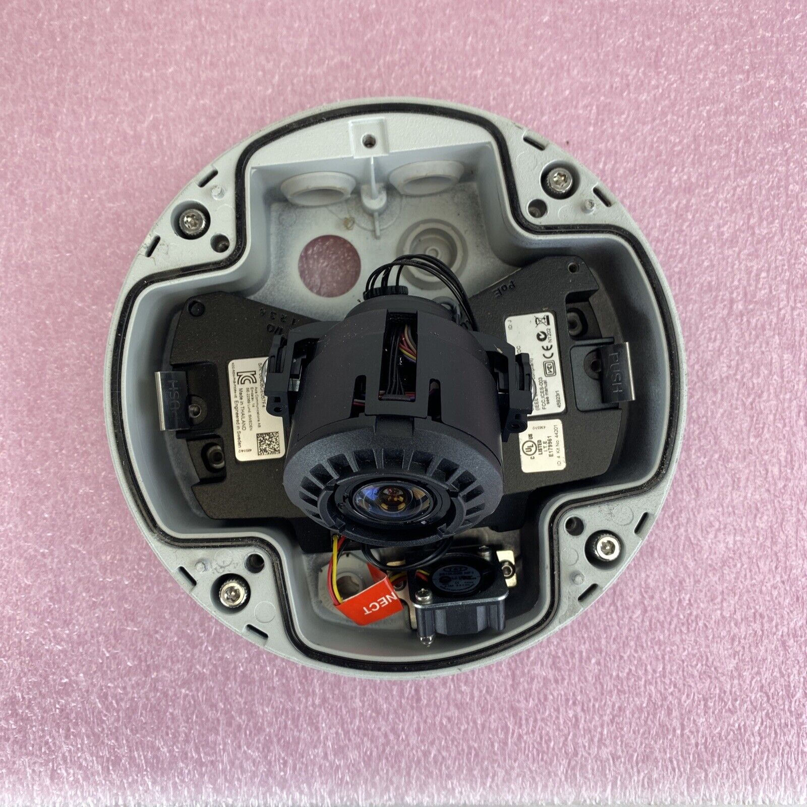 AXIS 0482-501-01 Vandal resistant P3343-VE 6MM POE network security camera