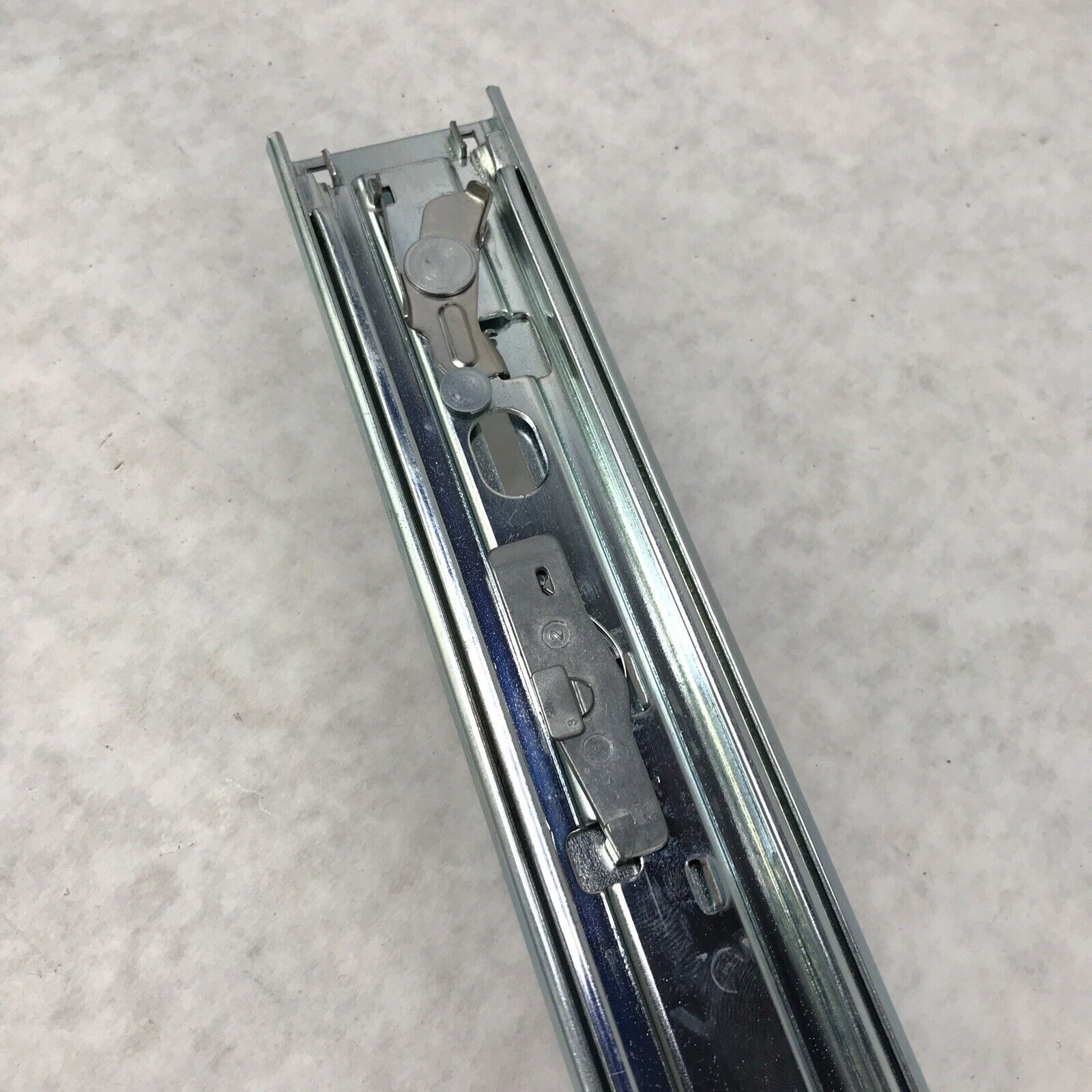 Qualslide 611-10190 Left and Right Server Rack Mount Rails 43W4519