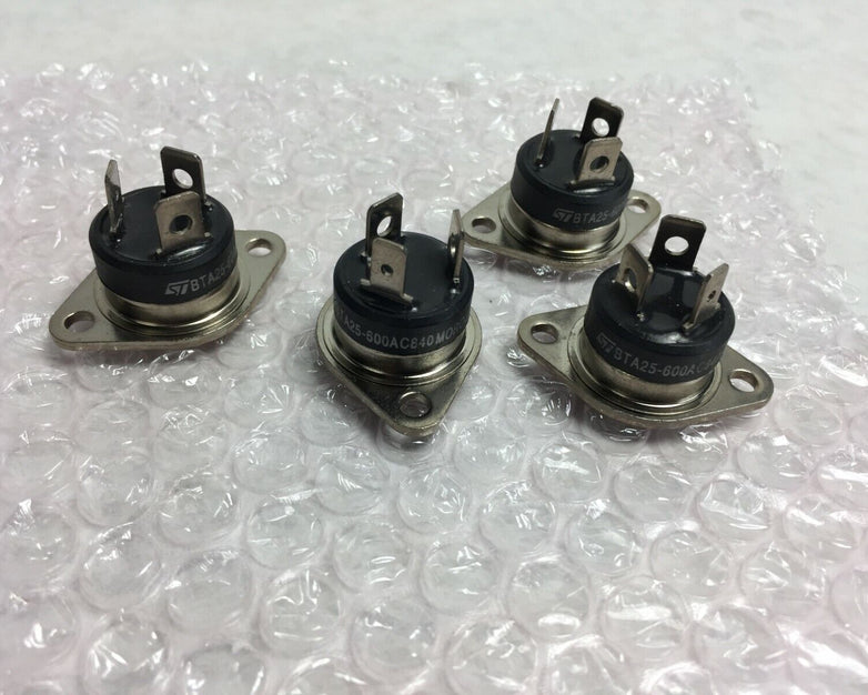 ST BTA25-600AC840 TRIAC  Lot of 4