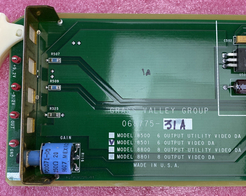Grass Valley Group 8500 series with 8x model 8501 video DA boards