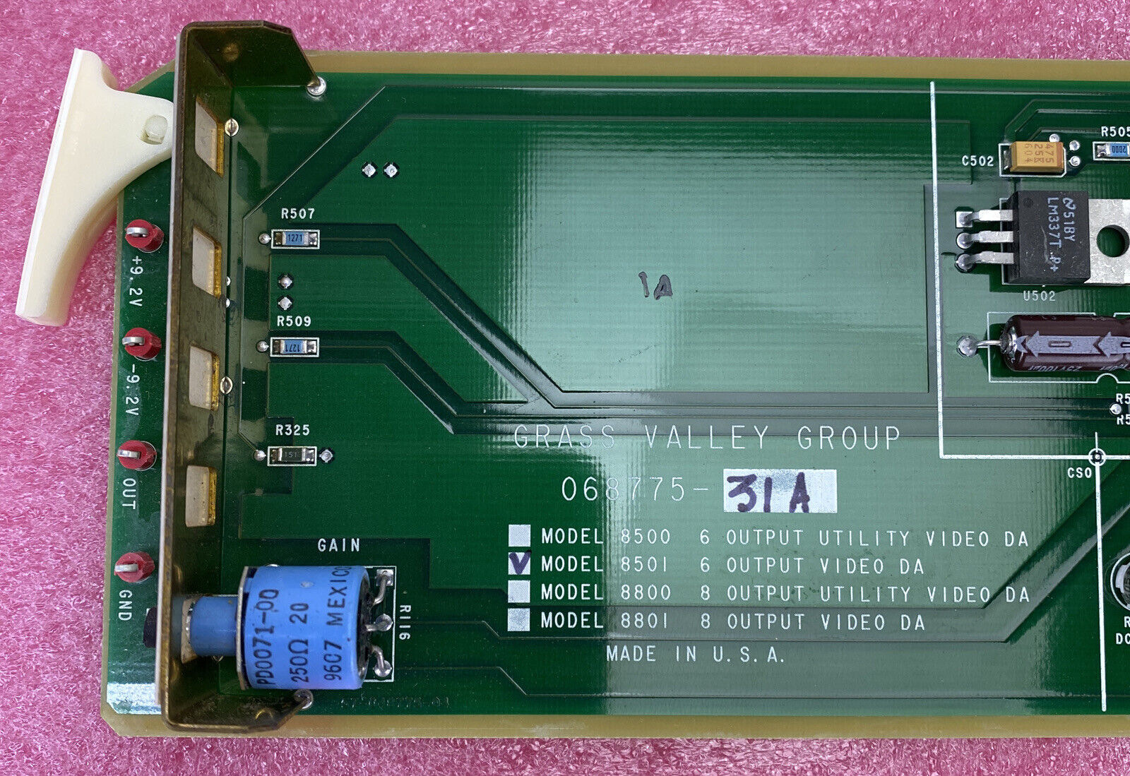 Grass Valley Group 8500 series with 8x model 8501 video DA boards