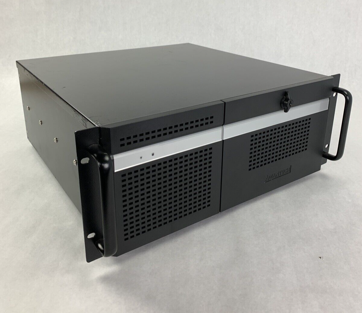 Advantech IPC-619 Quad Q9400 2.66 GHz 4 GB Ram No OS No HDD 300W