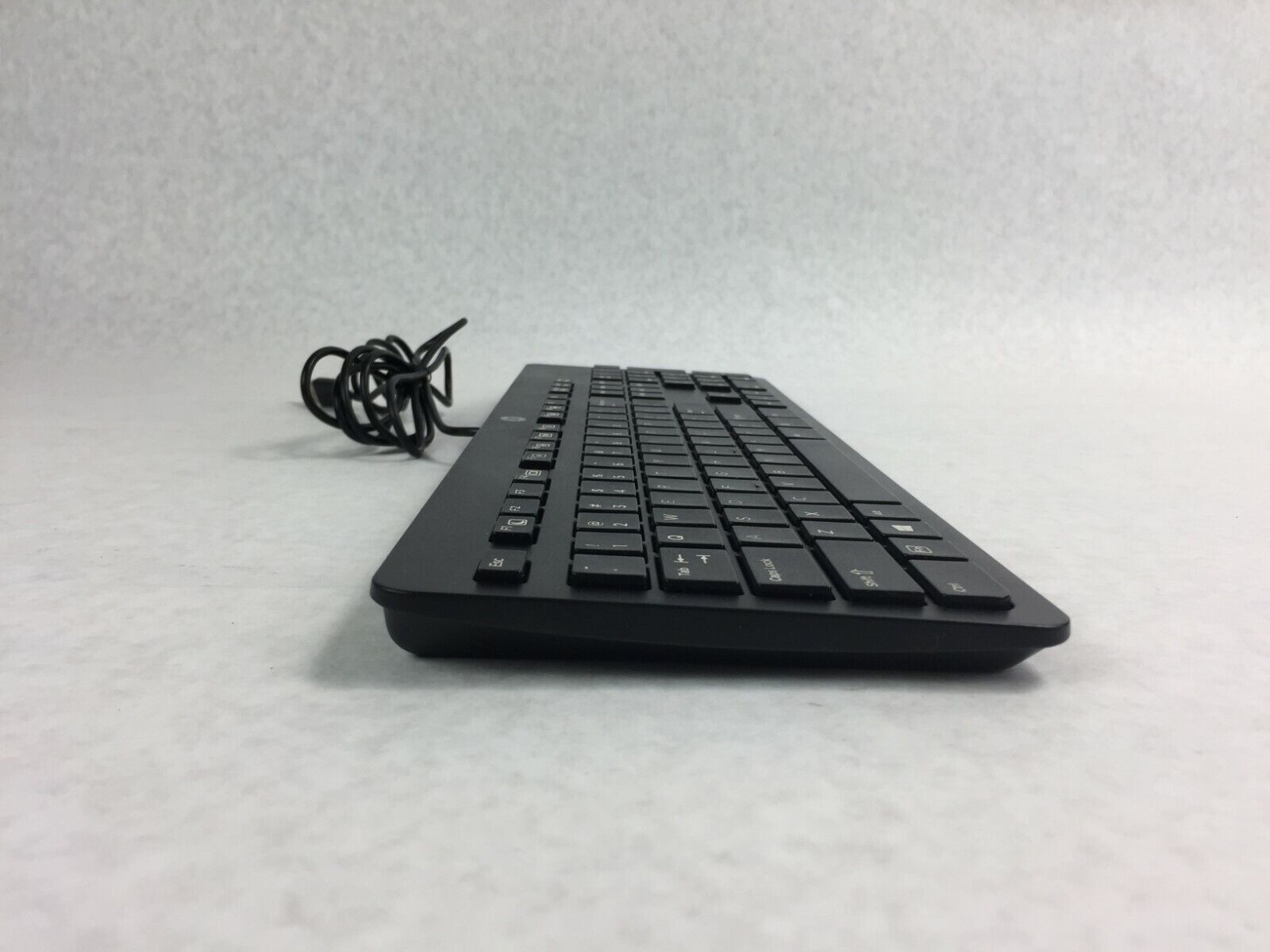 HP Keyboard 803181-001 USB Slim  KBAR211    Missing Back Feet