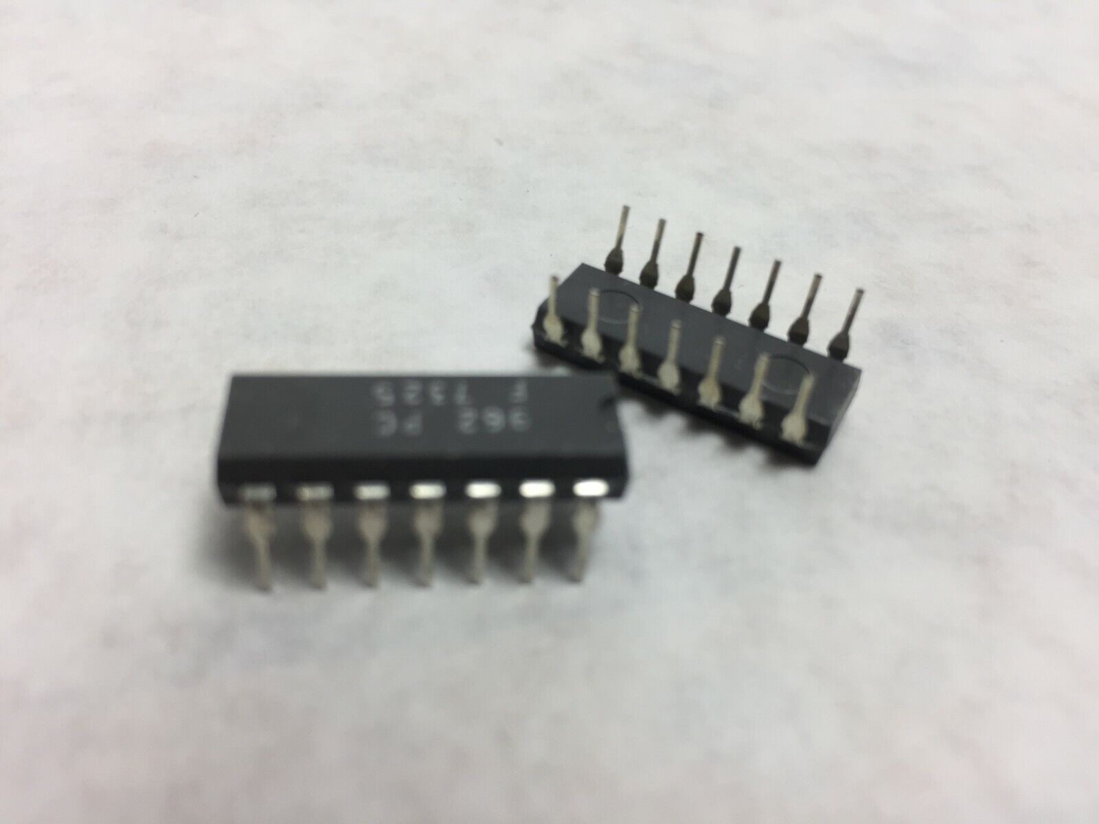 Fairchild 962 PC Integrated Circuit  Lot of 6 NOS