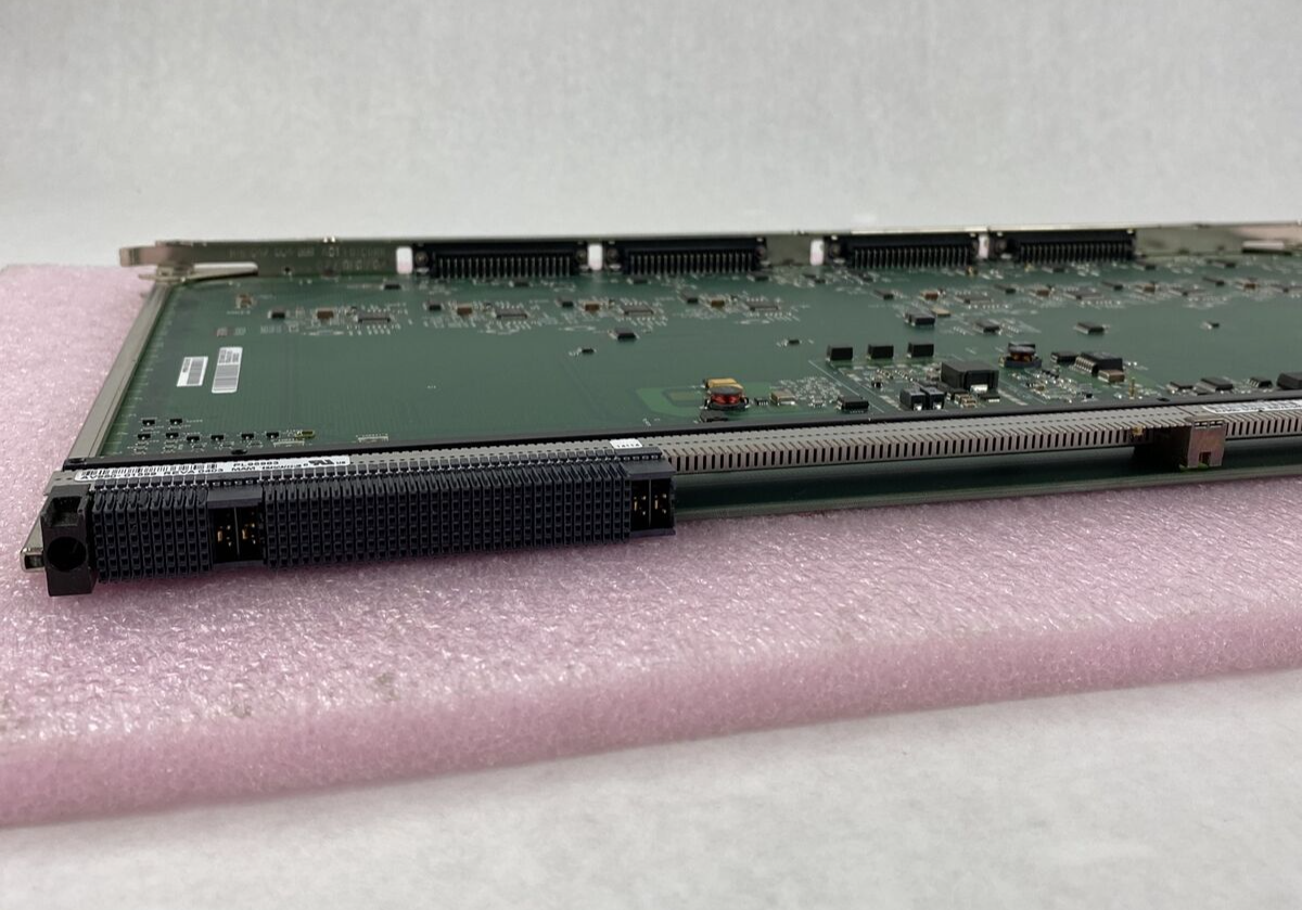 EMC 202-104-950C  DMX3000 FC Disk Adapter