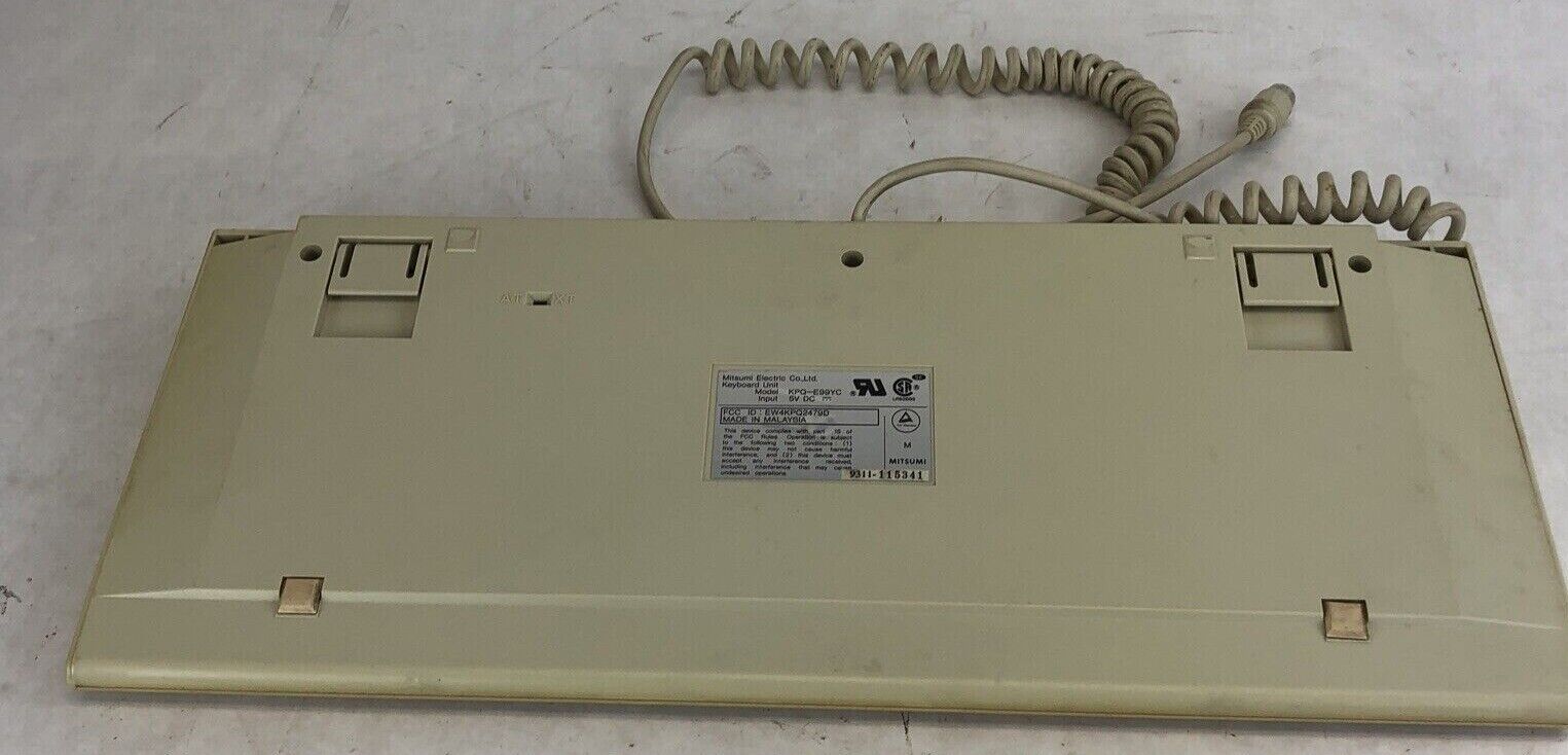 Vintage Mitsumi Electric KPQ-E99YC Wired Keyboard