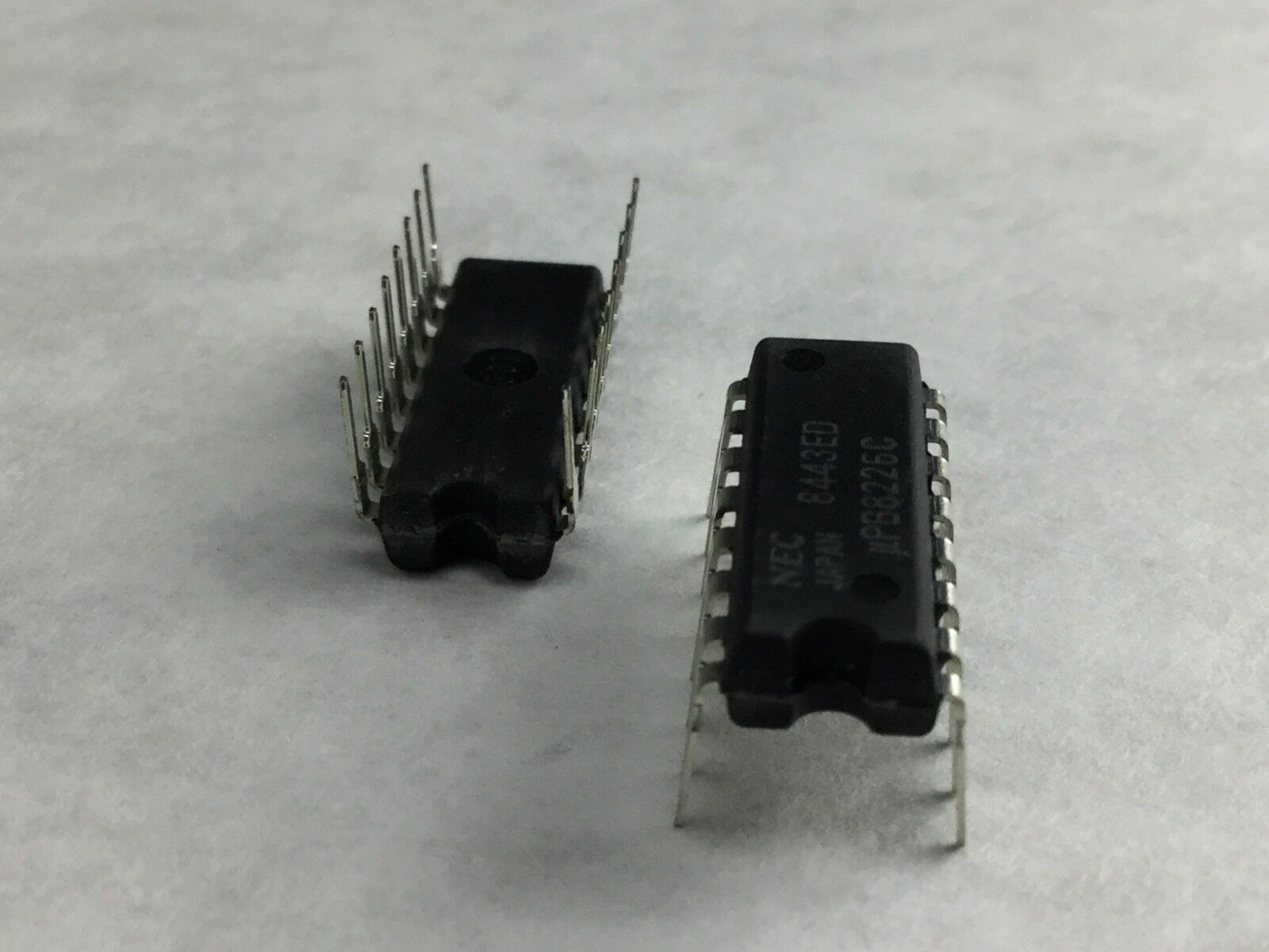 NEC  8443ED  PB8226C  Transistor  16 Pin  Lot of 10    NEW