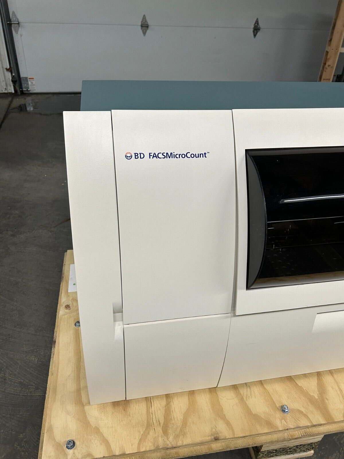 BD FACSMicroCount Flow Cytometer Micro Pro Advanced Analytical Technologies