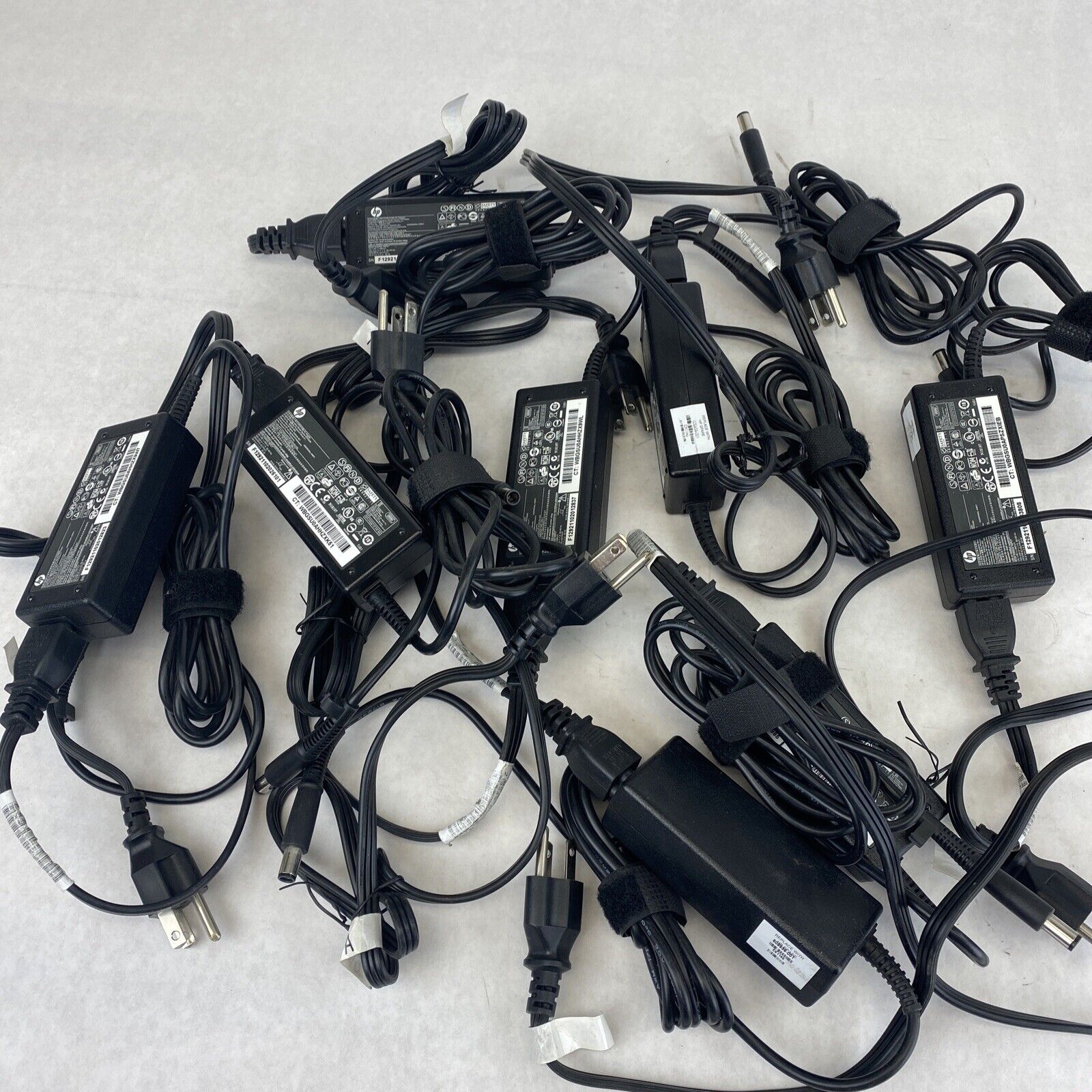 Lot of 8 HP 608425-002 genuine laptop charger AC power adapter 18.5V 3.5A 65W