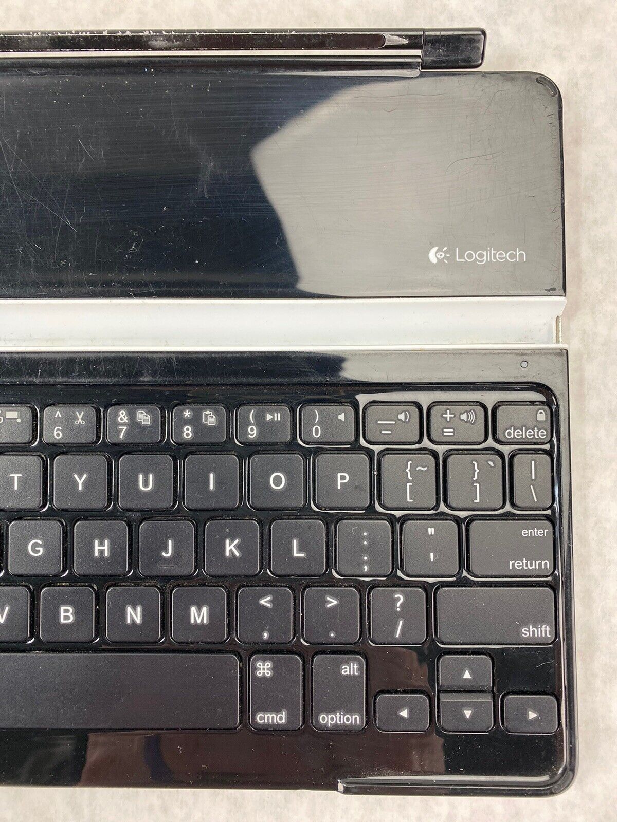 Logitech Y-R0032 Bluetooth Wireless Ultra Thin Keyboard Slim Cover iPad 2 3 4