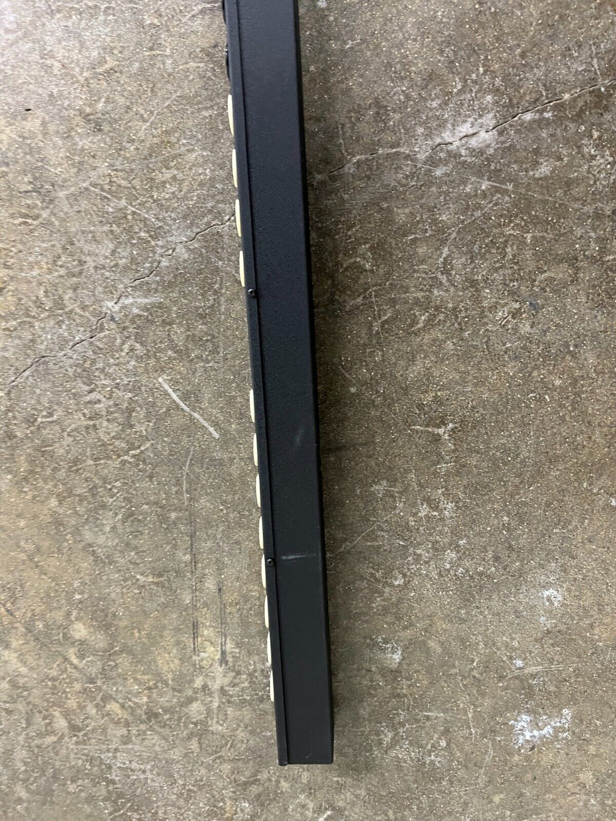 Geist XPBM240-103D20TL5 Smart PDU NEMA 5-20R Plug 30A 120V 24 Outlets