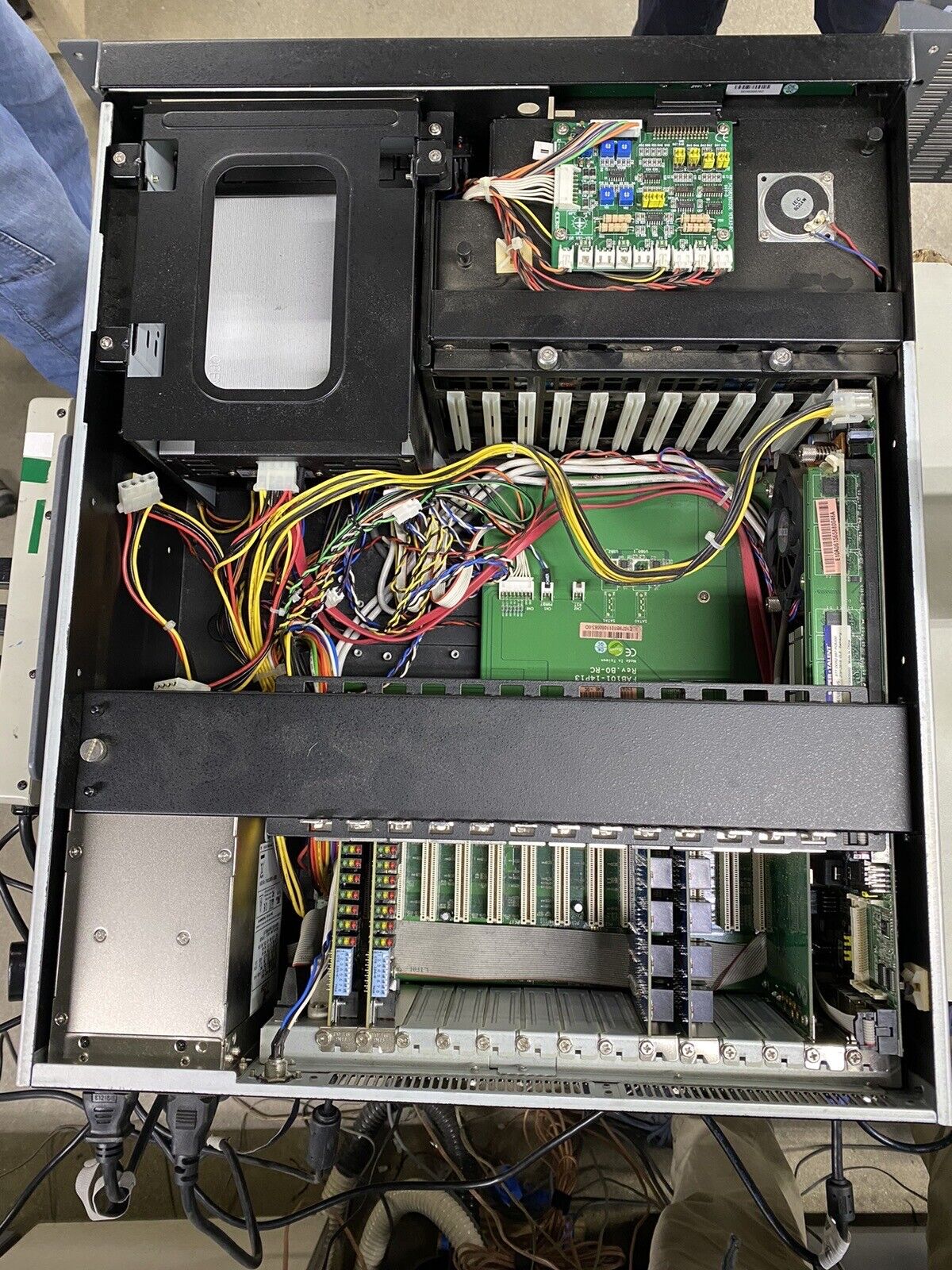 Harris 302050-32 H Class Controller Axiomtek AX6156ETB2F-L-R Industrial Chassis