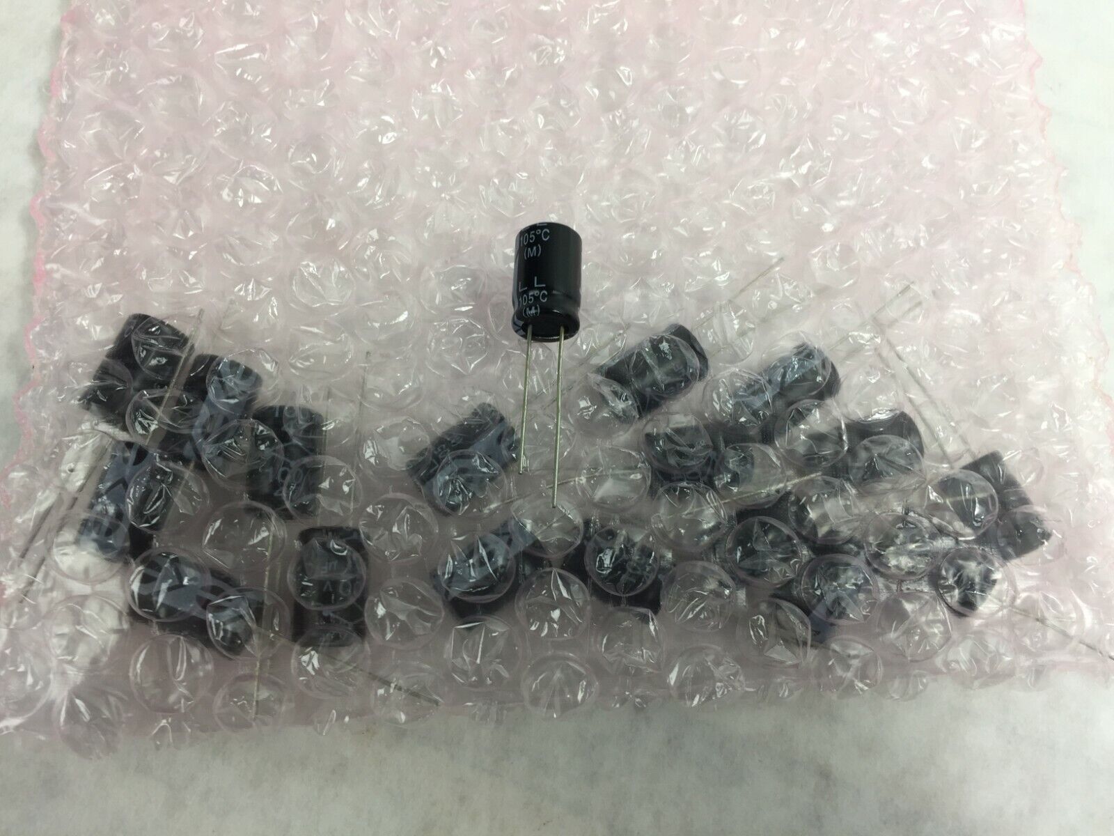 (18) 100 V  47uF  Capacitor   Lot of 18   NOS