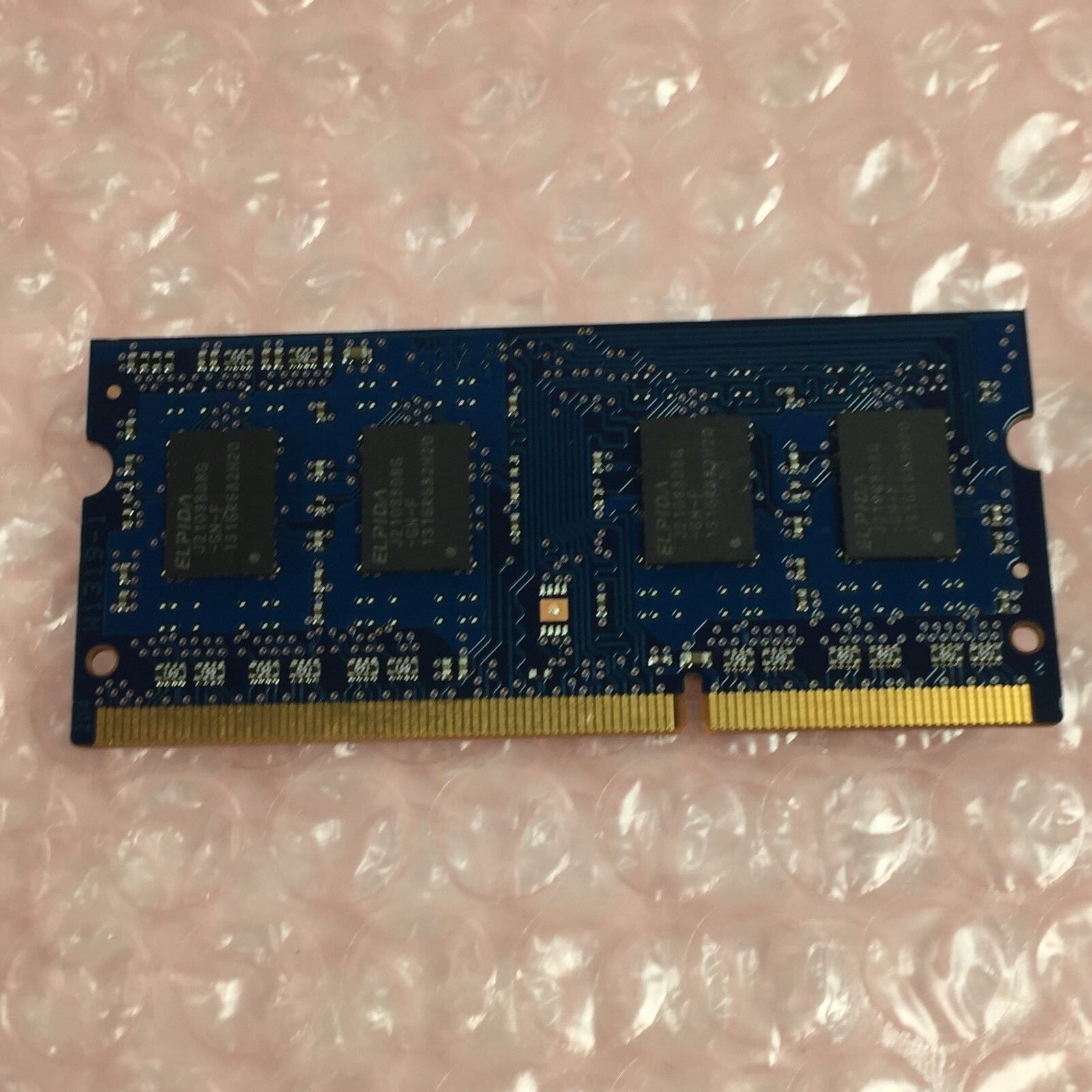 Elpida 2GB (1x2GB) 1600 MHz PC3-12800 DDR3 (EBJ20UF8BDU0-GN-F Laptop SO-DIMM RAM