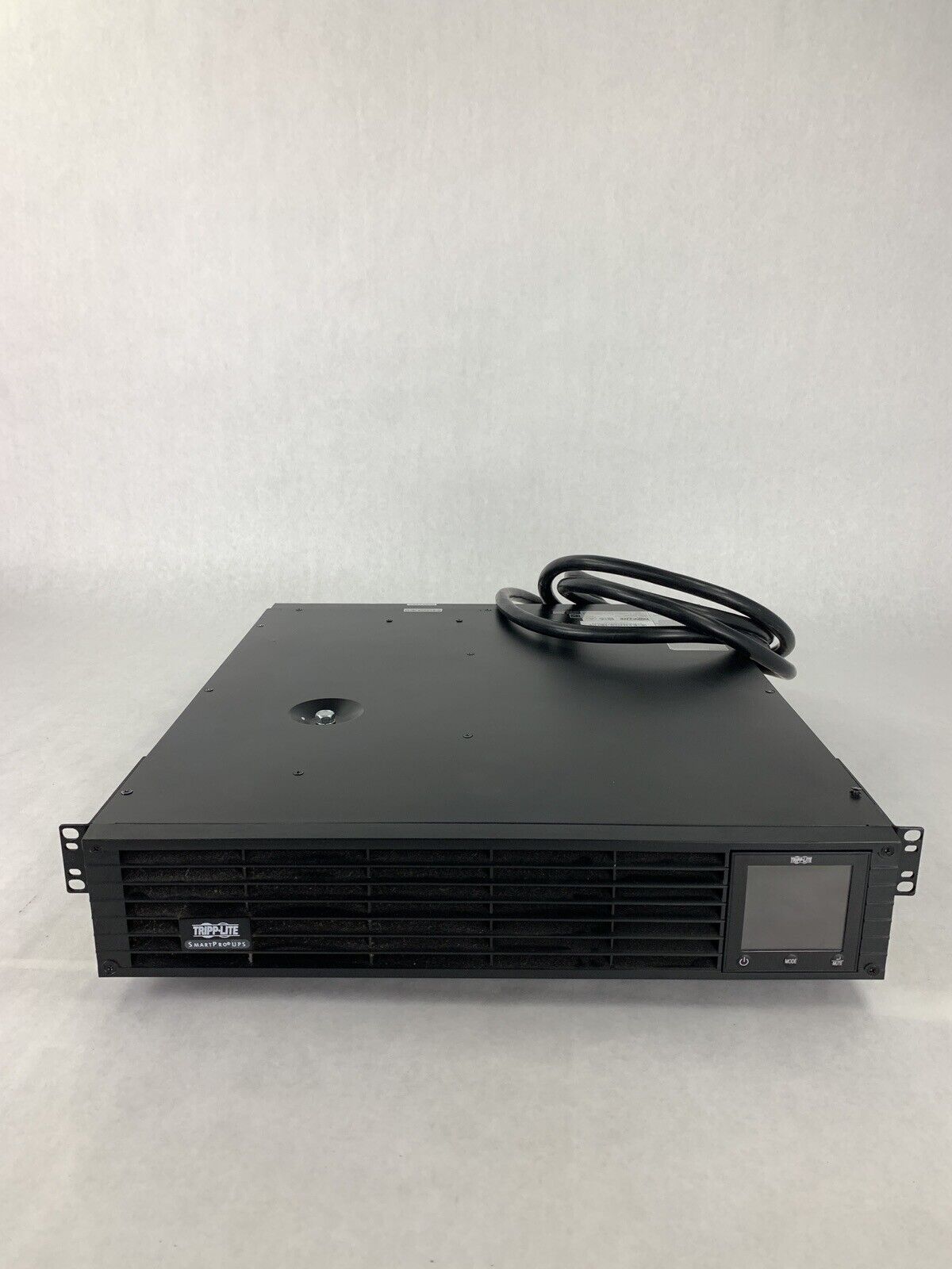 Tripp Lite smart3000rm2un UPS Smart 3000VA 2250W Rackmount AVR 120V Tested