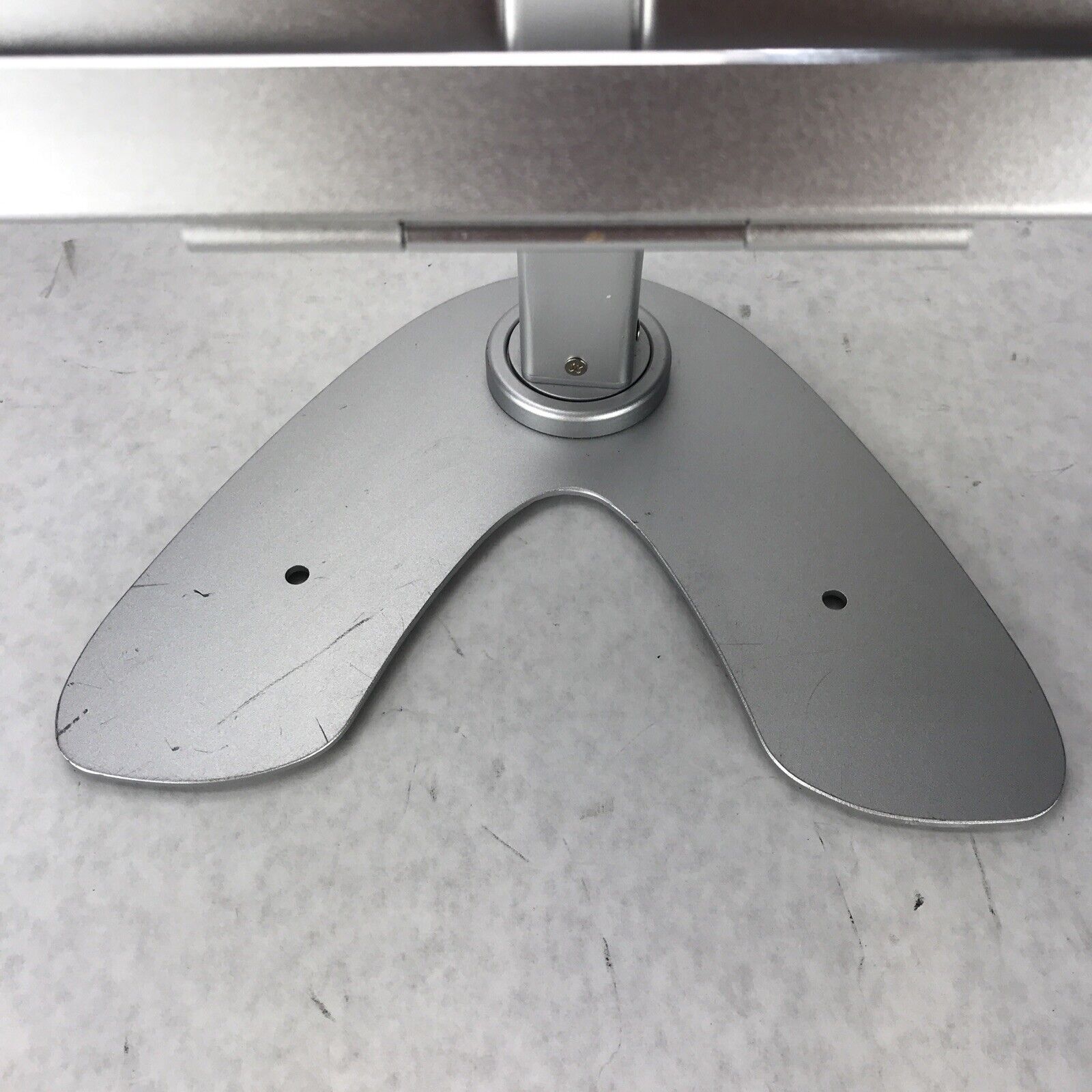 Anti-Theft Lockable Secure Kiosk Tablet Stand Enclosure with Key 9.5" x 7.375"