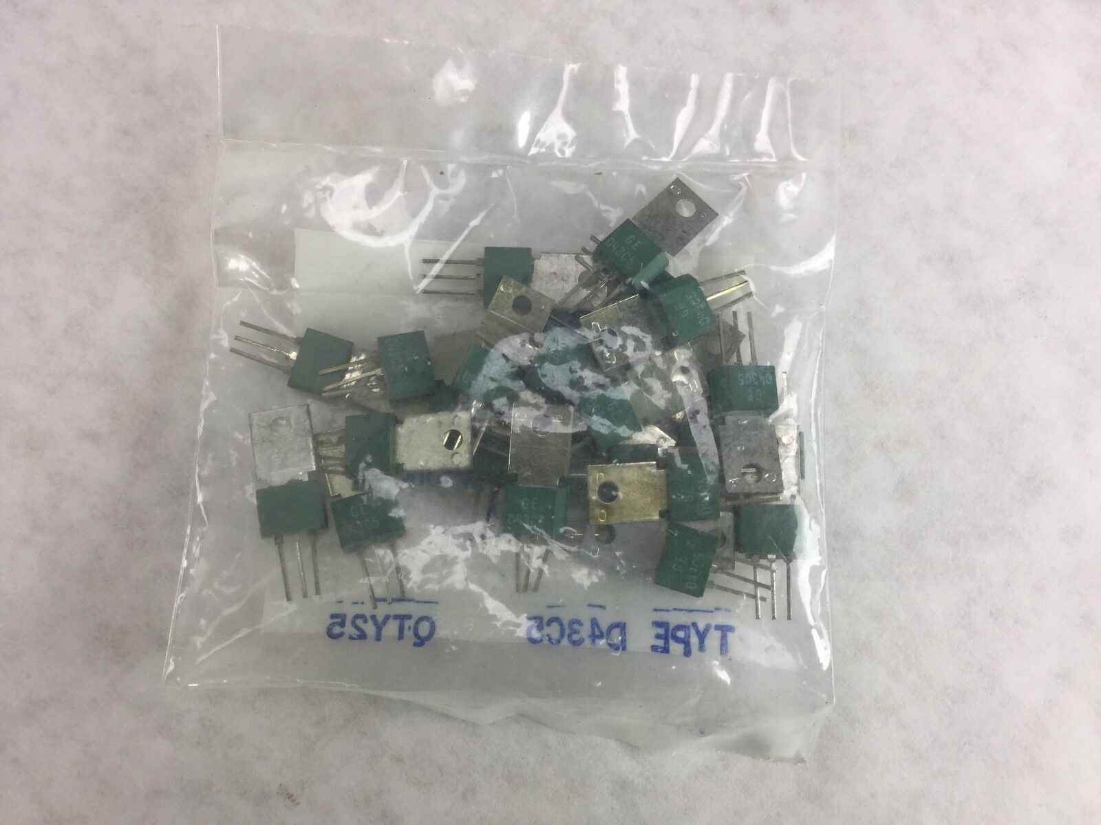 GE General Electric D43C5 Silicon Transistors, Lot of 25, NEW Sealed