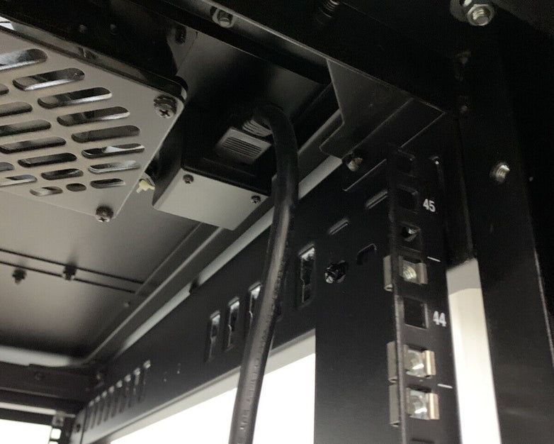 Siemen Vertipod Server Rack 45U Vp2-0AC111 Right Side No Panels