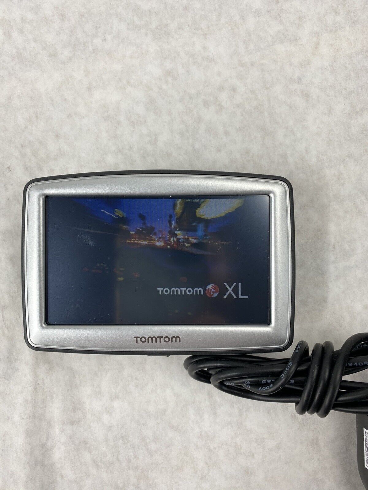 TomTom XL 330S GPS Navigator 4.3" LCD Touchscreen + Auto Power Adapter bundle