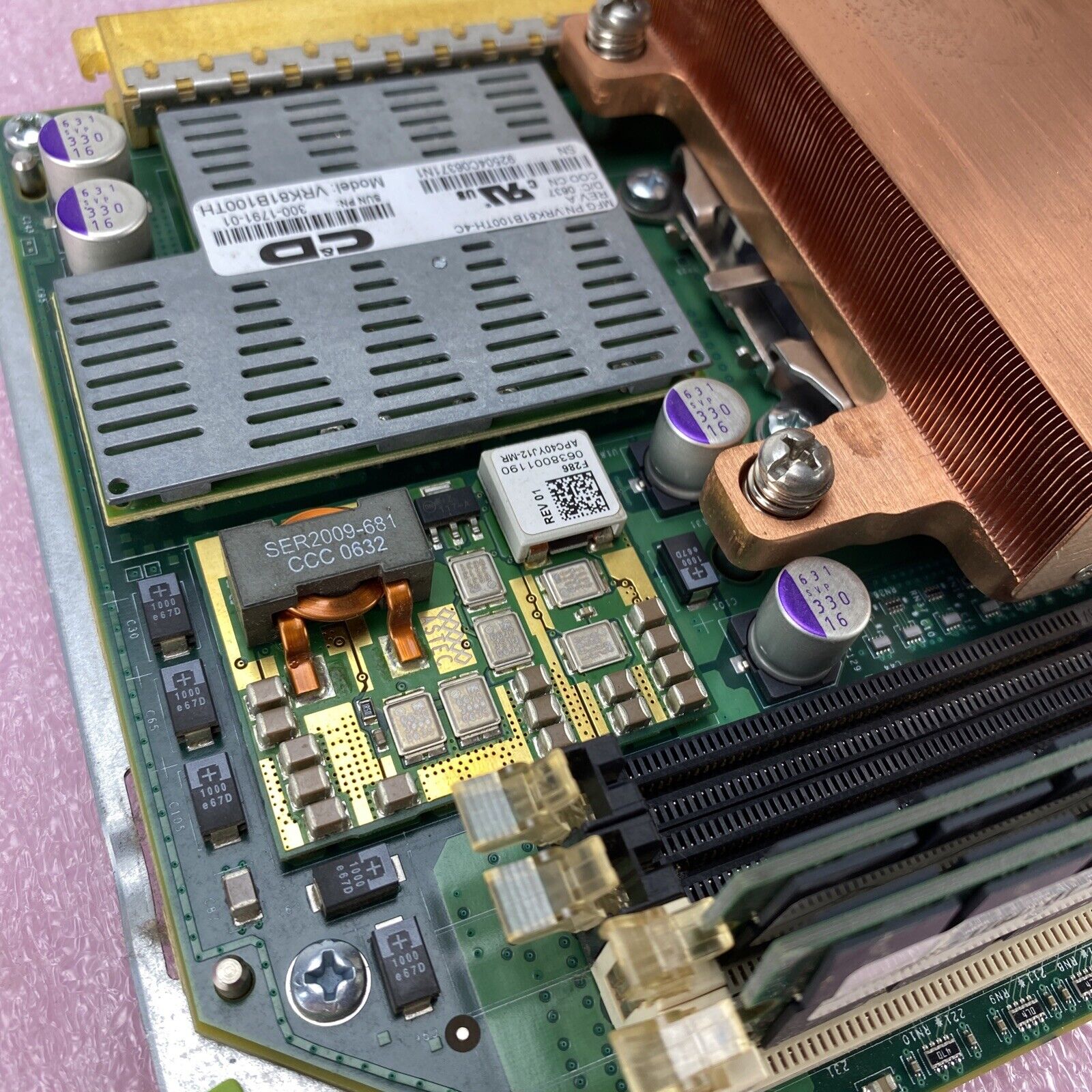 Sun Memory Module For X4600 M2 Server 541-1835-02 2.6GHz Opteron 8218 Dual Core