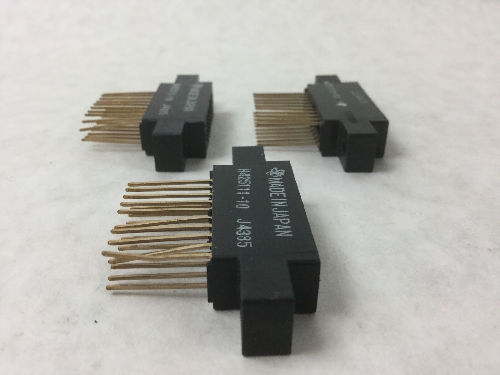 Texas H425111-10 Connector Receptacle, (Lot of 3) NEW