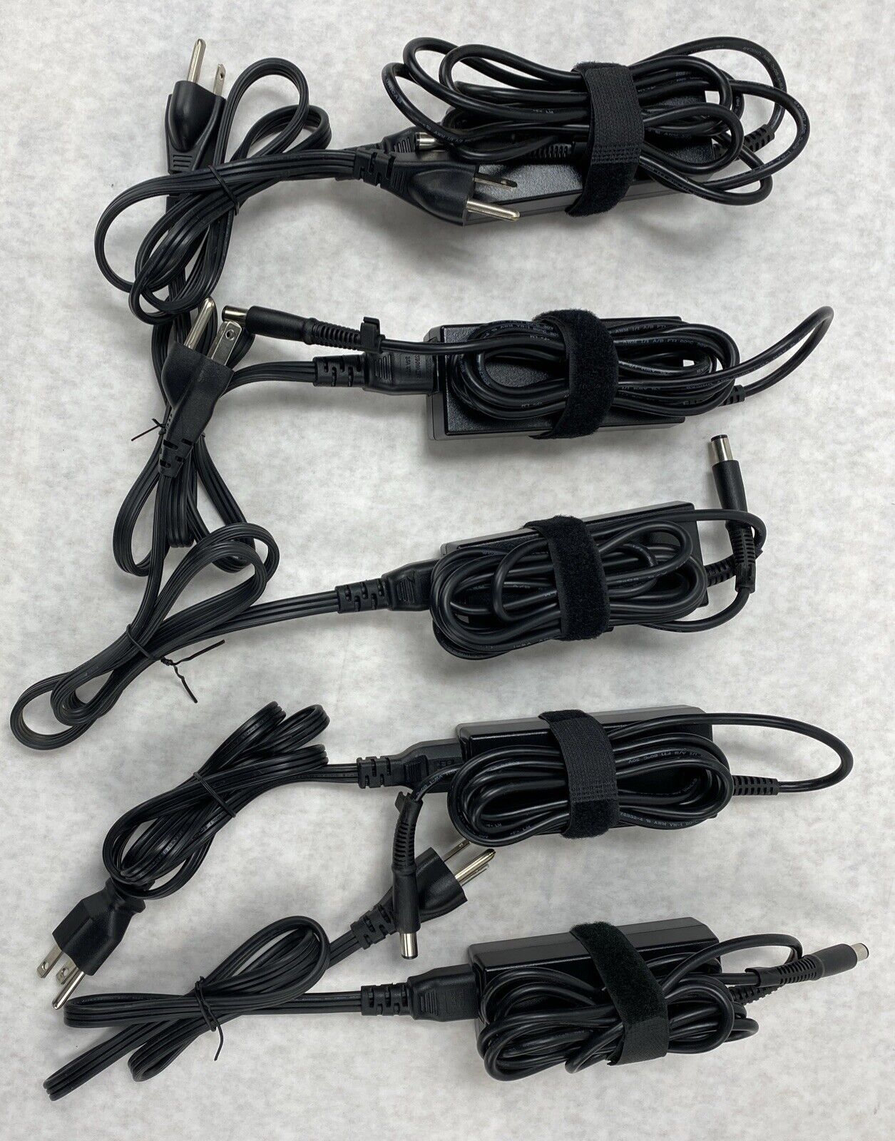 Lot( 5 ) HP 608425-004 65W 18.5V 3.35A AC Power Supply Adapters with 7.4mm Tip