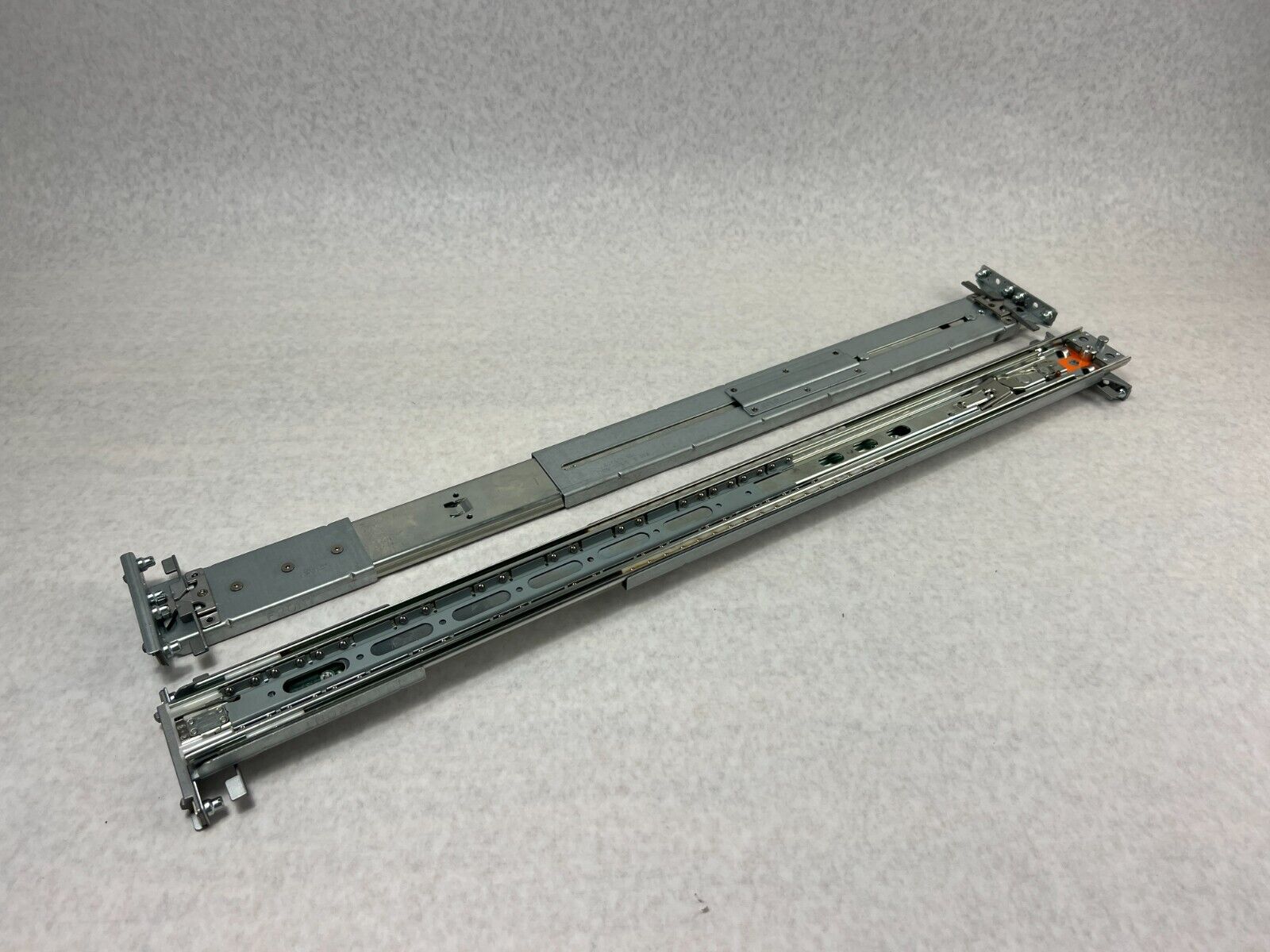 Rail Kingslide 2u-4u 30" Rails US6851773 374518 -Outers Only