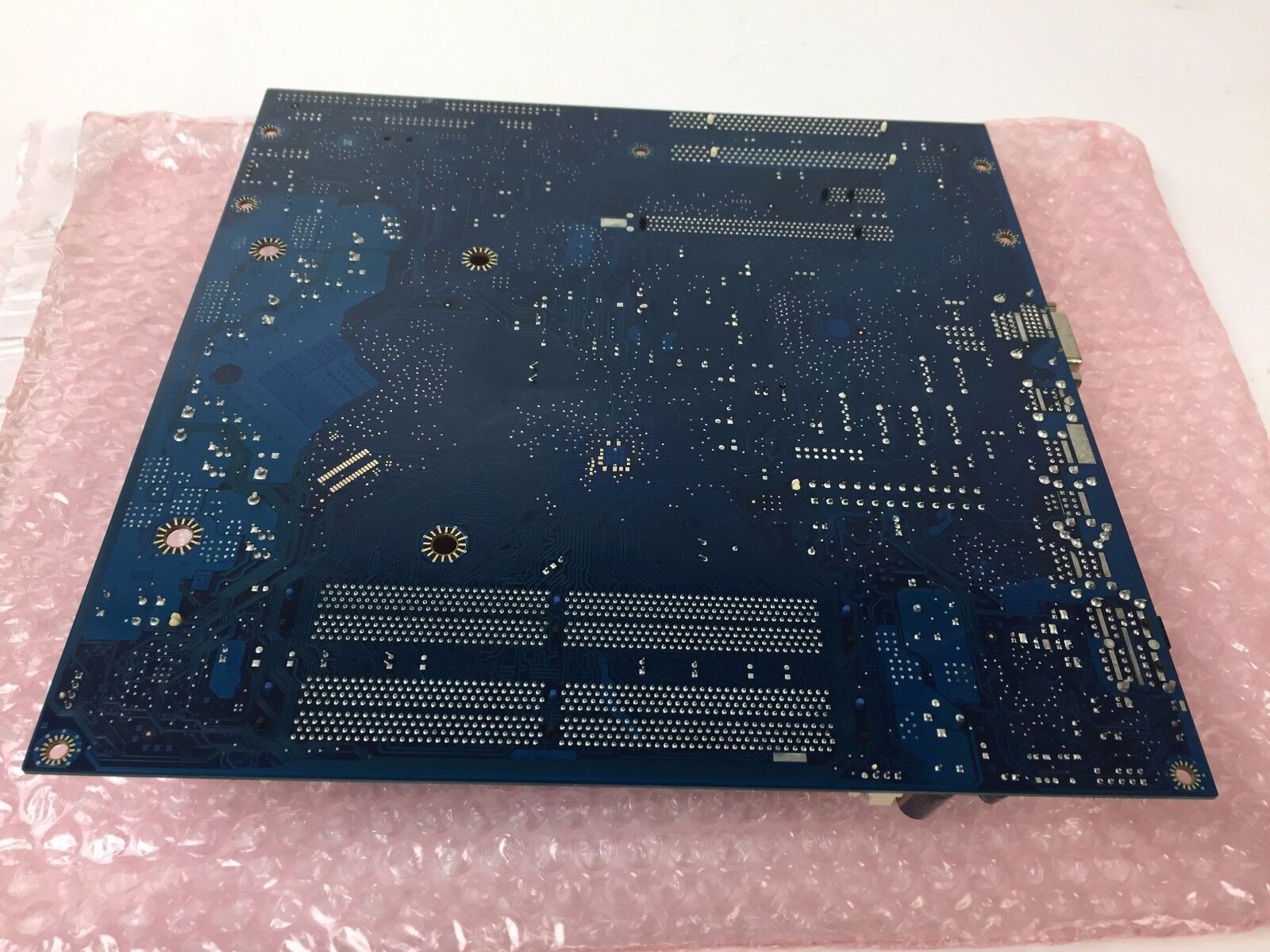 Intel DG965MQ, D37419-302 LGA 775/Socket T with Accessories