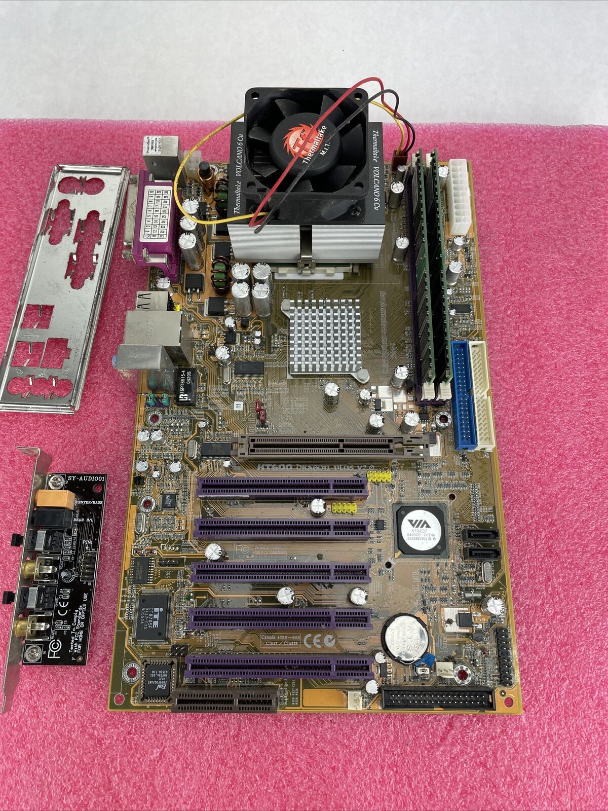 Soyos K7VKPE Motherboard AMD Athlon XP 2000 + 1.66GHz 512MB w/Shield AUDIO01