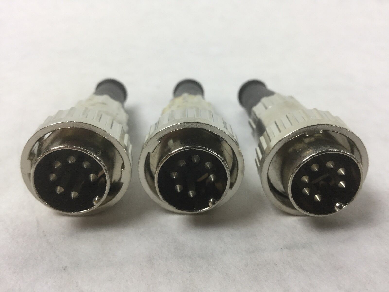 PREH 71430-070-0000, DIN MALE LOCKING COR, Lot of 3