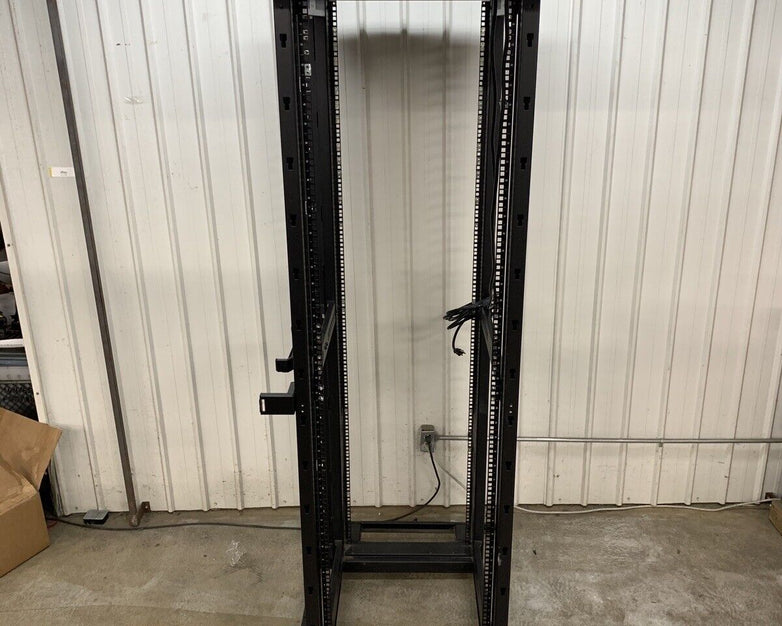 Siemen Vertipod Server Rack 45U Vp2-0AC111 Right Side No Panels