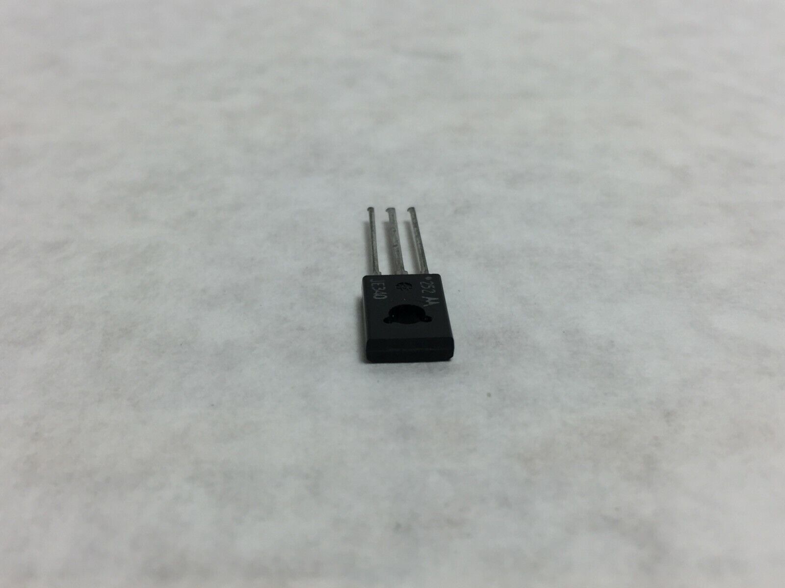 NOS Genuine  Motorola JE340 3-Pin Transistor  Lot of 10