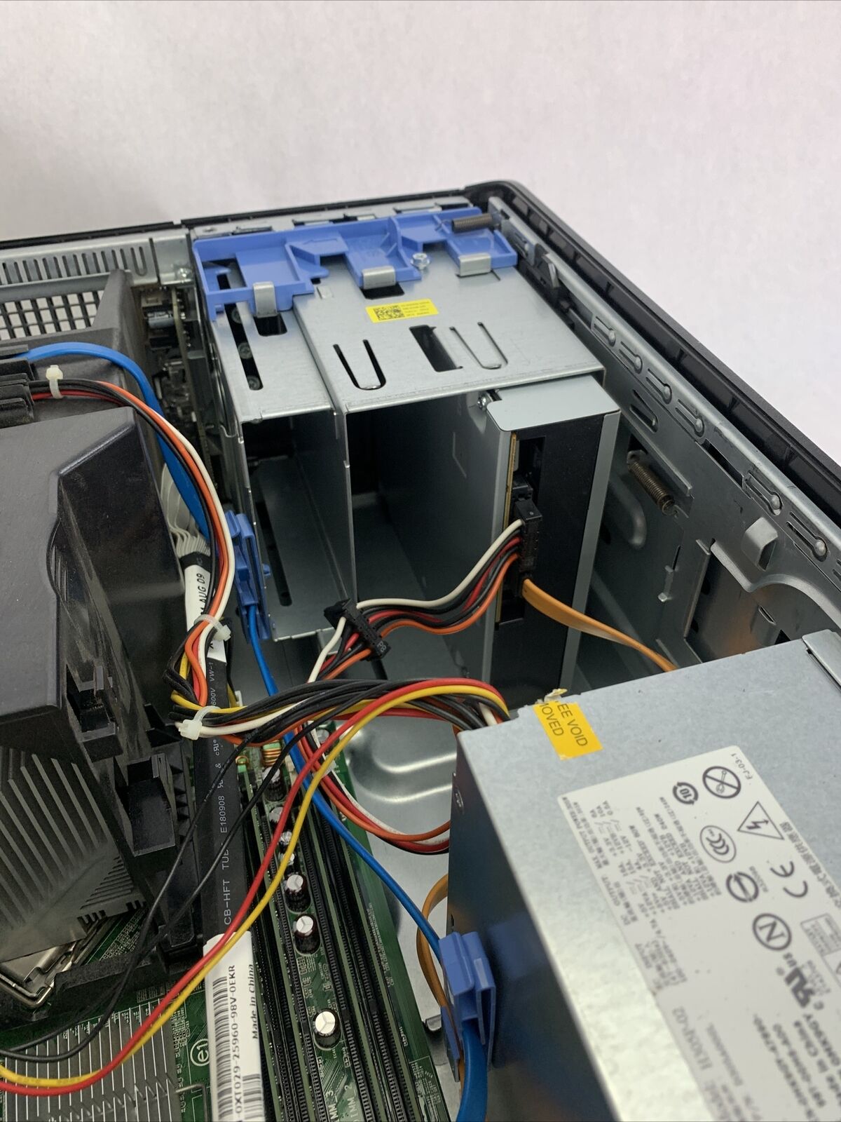 Dell Optiplex 780 MT Intel Core 2  Duo E7500 2.93GHz 3GB RAM No HDD No OS