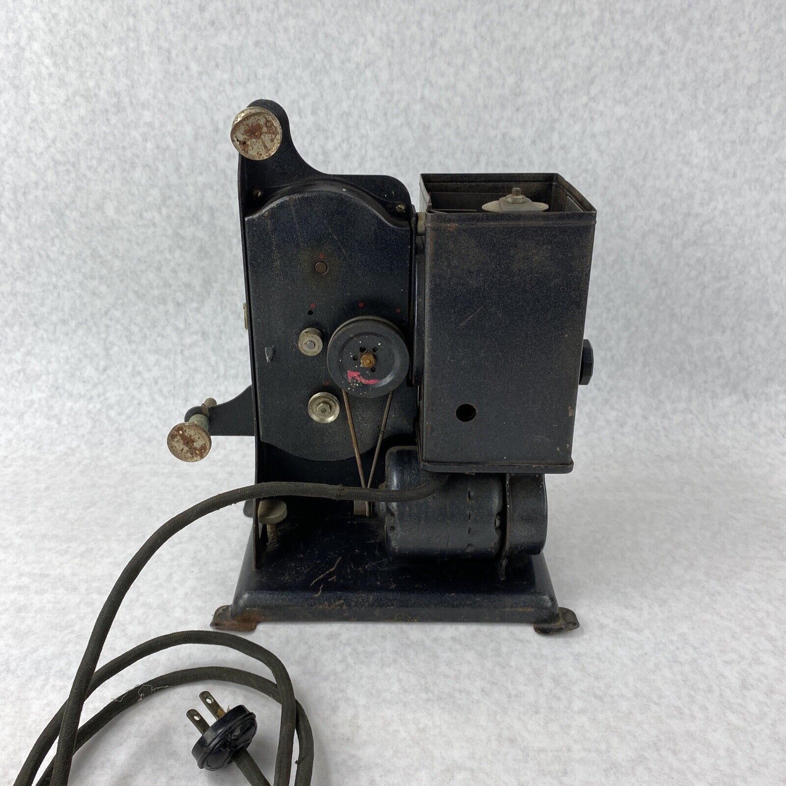 Eastman Kodak Kodascope Eight Model 25 Vintage 8mm Projector